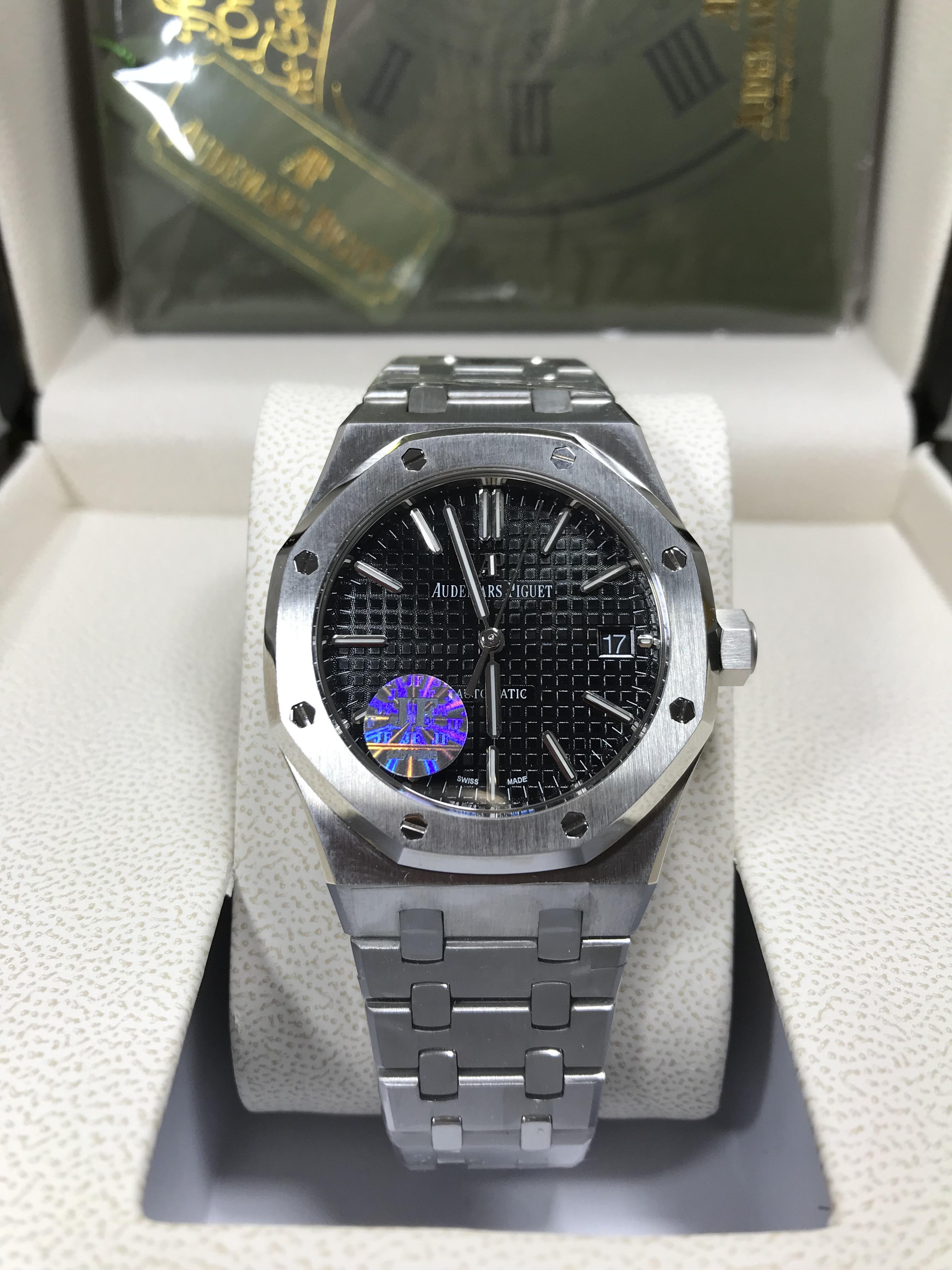 Audemars Piguet (15400) (Swiss)