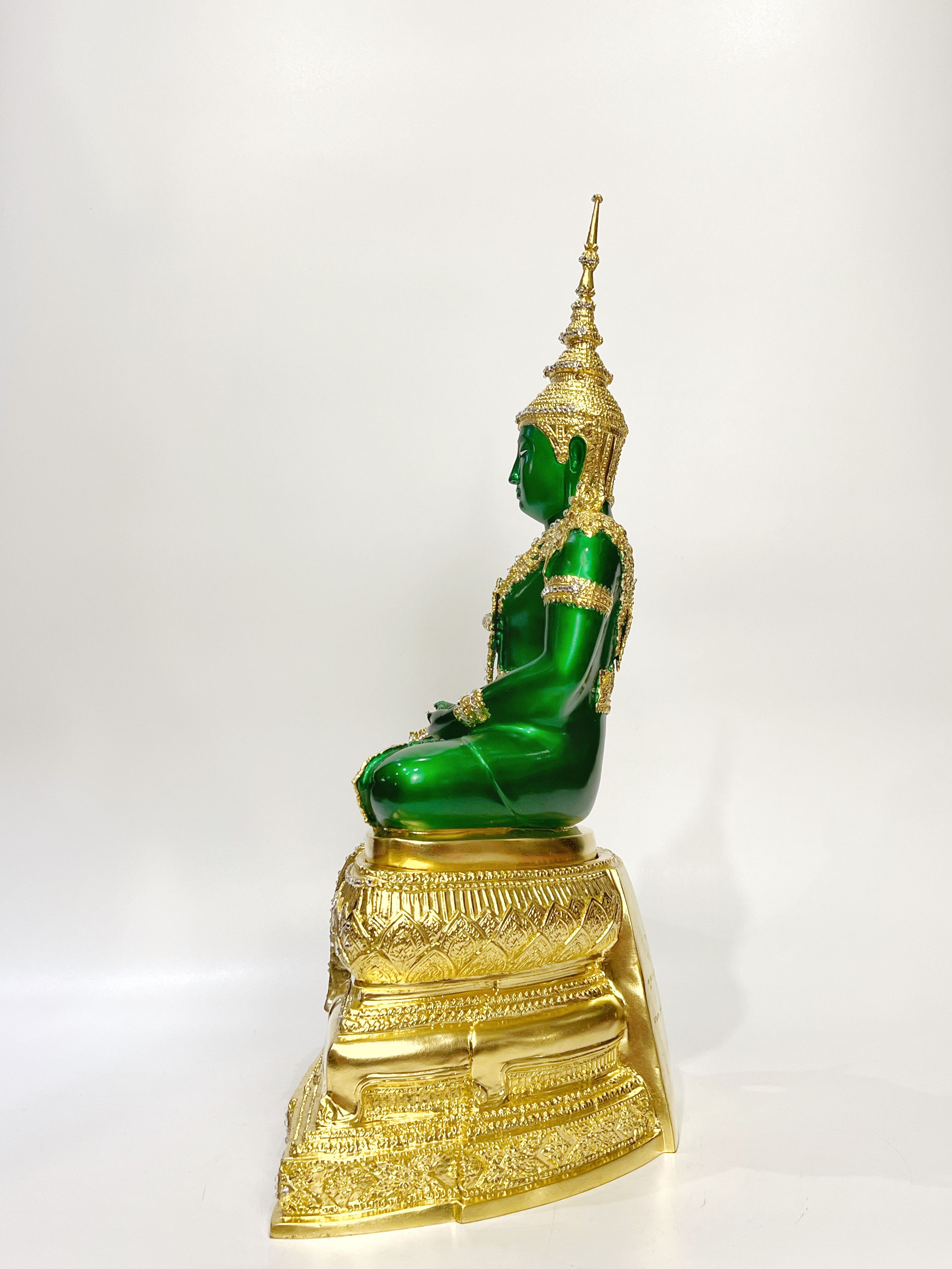 พระแก้วมรกต ทรงเครื่องฤดูร้อน หน้าตัก 9 นิ้ว