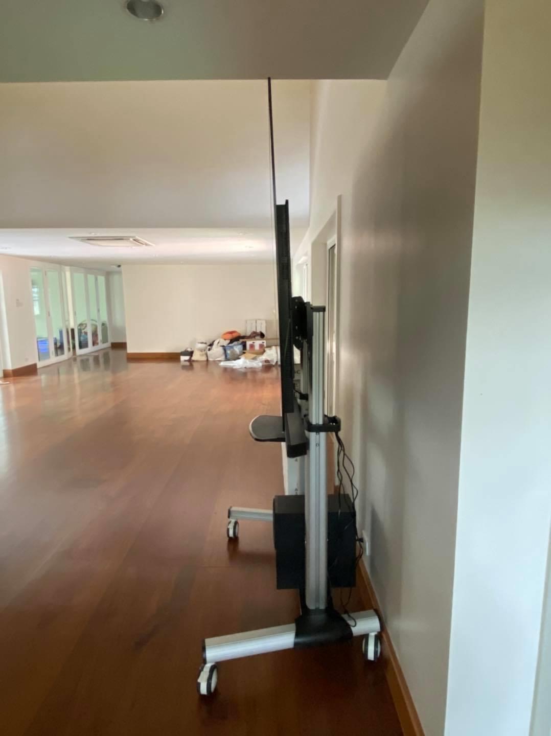 JMTVSTAND MT-F8200 ขาตั้งพื้นทีวีมีล้อเลื่อน(TV Stand) วัสดุ Aluminium อลูมิเนียม แบบล้อเลื่อนปรับสูง/ต่ำได้ 55"-98" นิ้ว{รับประกันสินค้า 3 ปี}0964746498