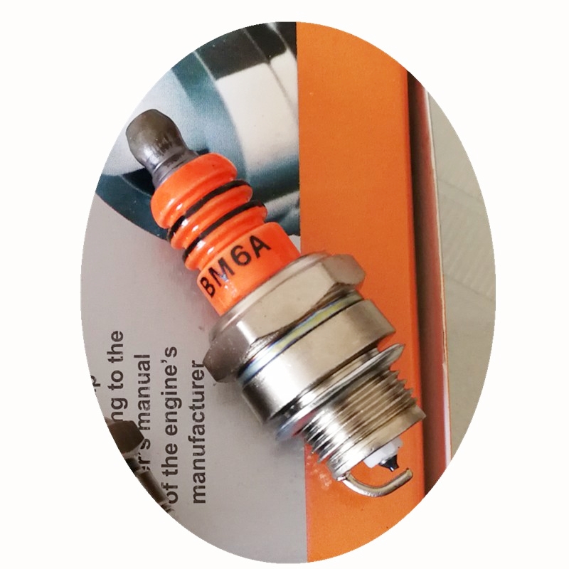 หัวเทียน Stihl หัวเทียน เครื่องตัดหญ้า เครื่องพ่นยา เลื่อยยนต์ มอเตอร์ไซต์ เครื่องยนต์อเนกประสงค์