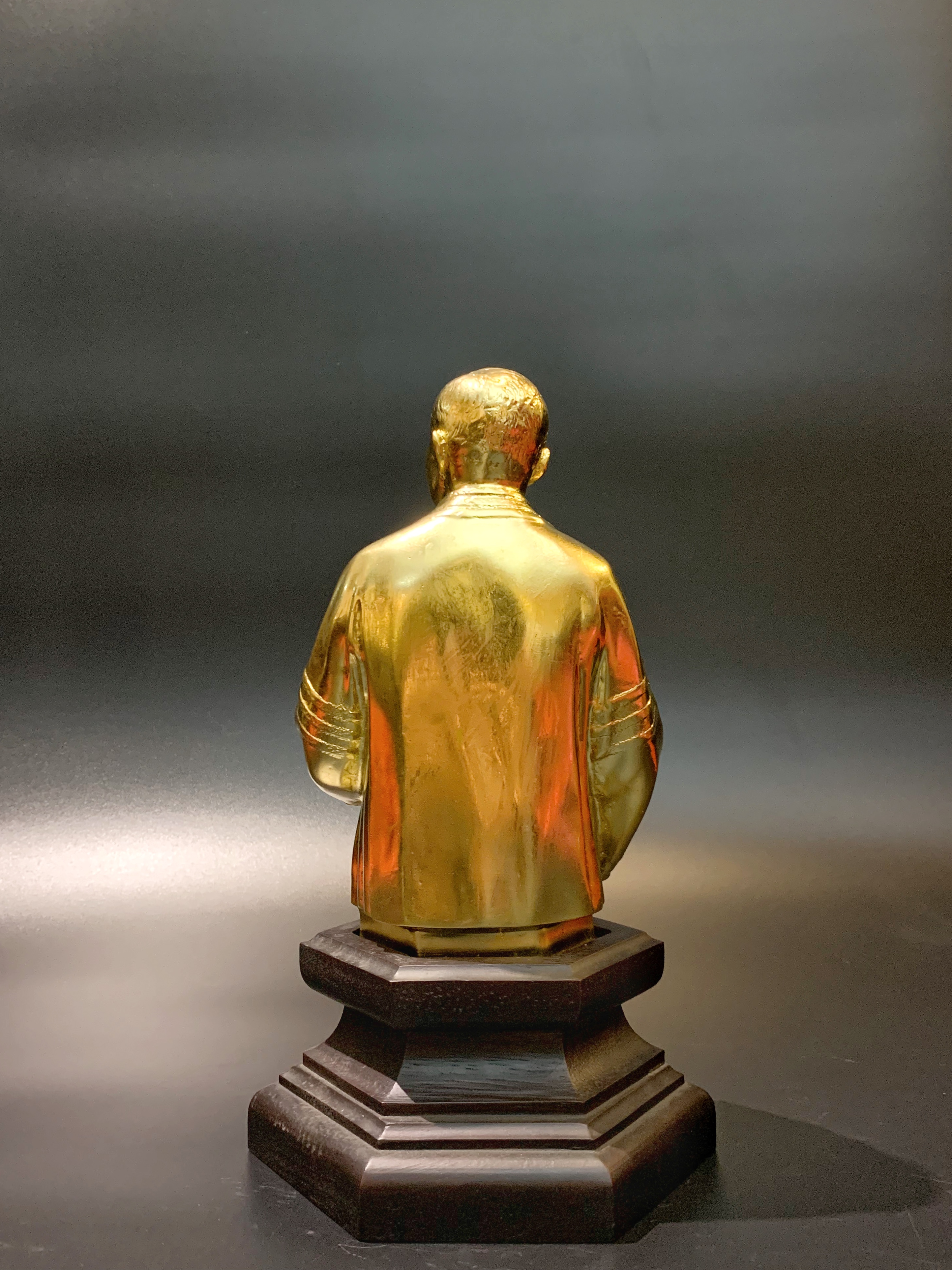 รัชกาลที่ 6 ครึ่งพระองค์