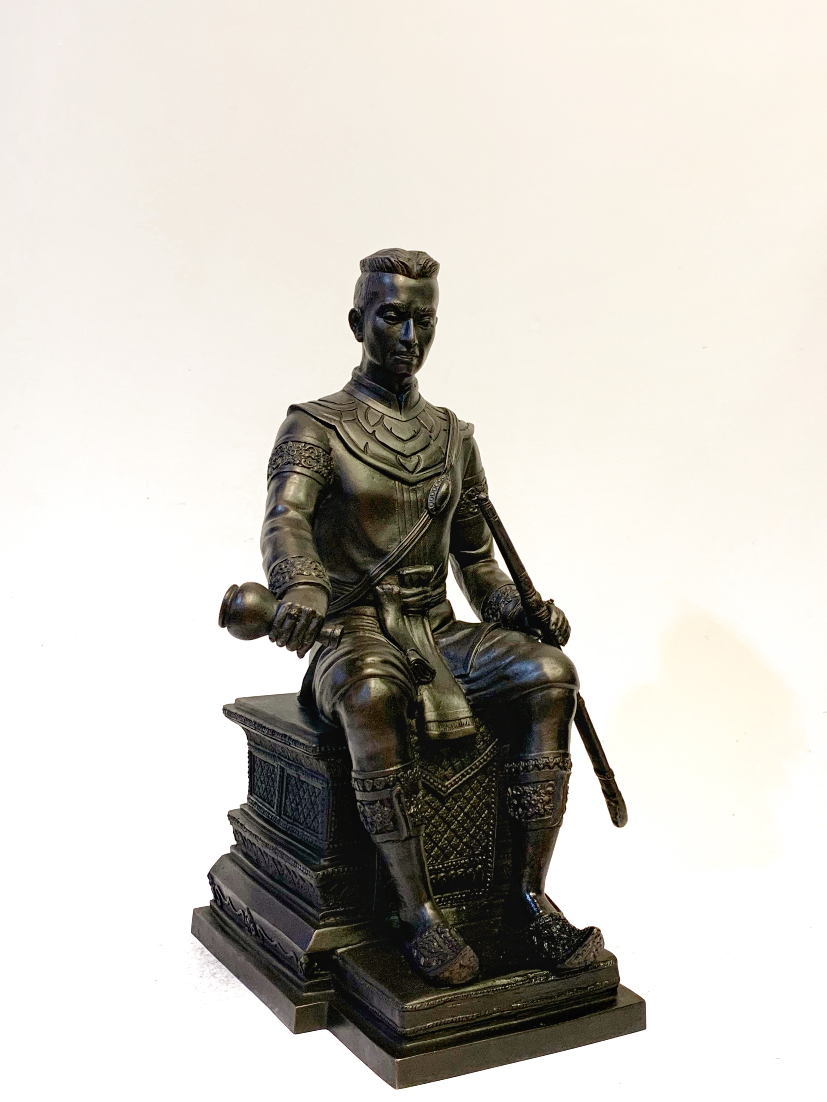 พระนเรศวรมหาราช นั่งบัลลังก์ หลั่งทักษิโณทก หน้าตัก 9 นิ้ว