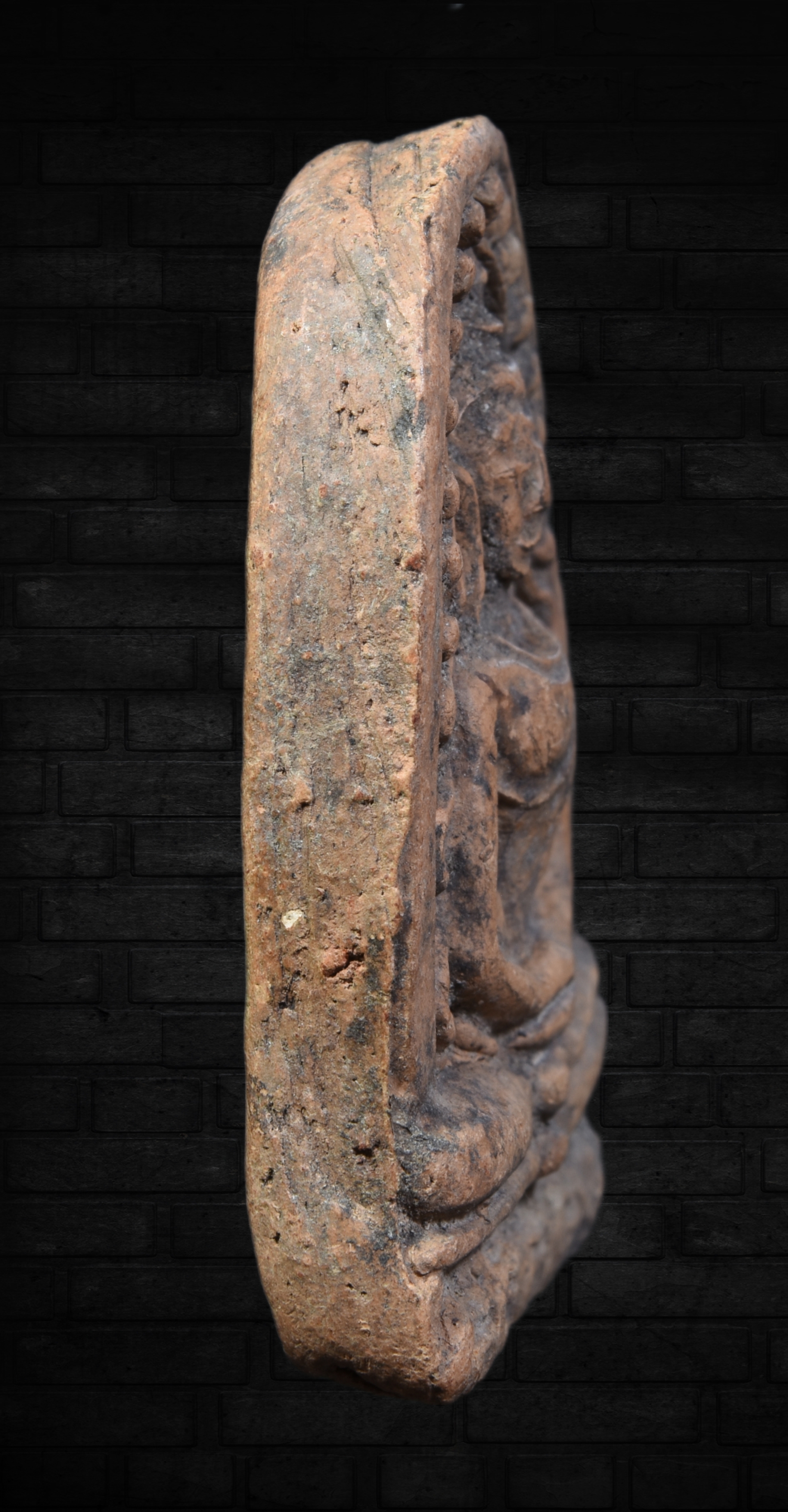 พระซุ้มกอ เนื้อดินเผา