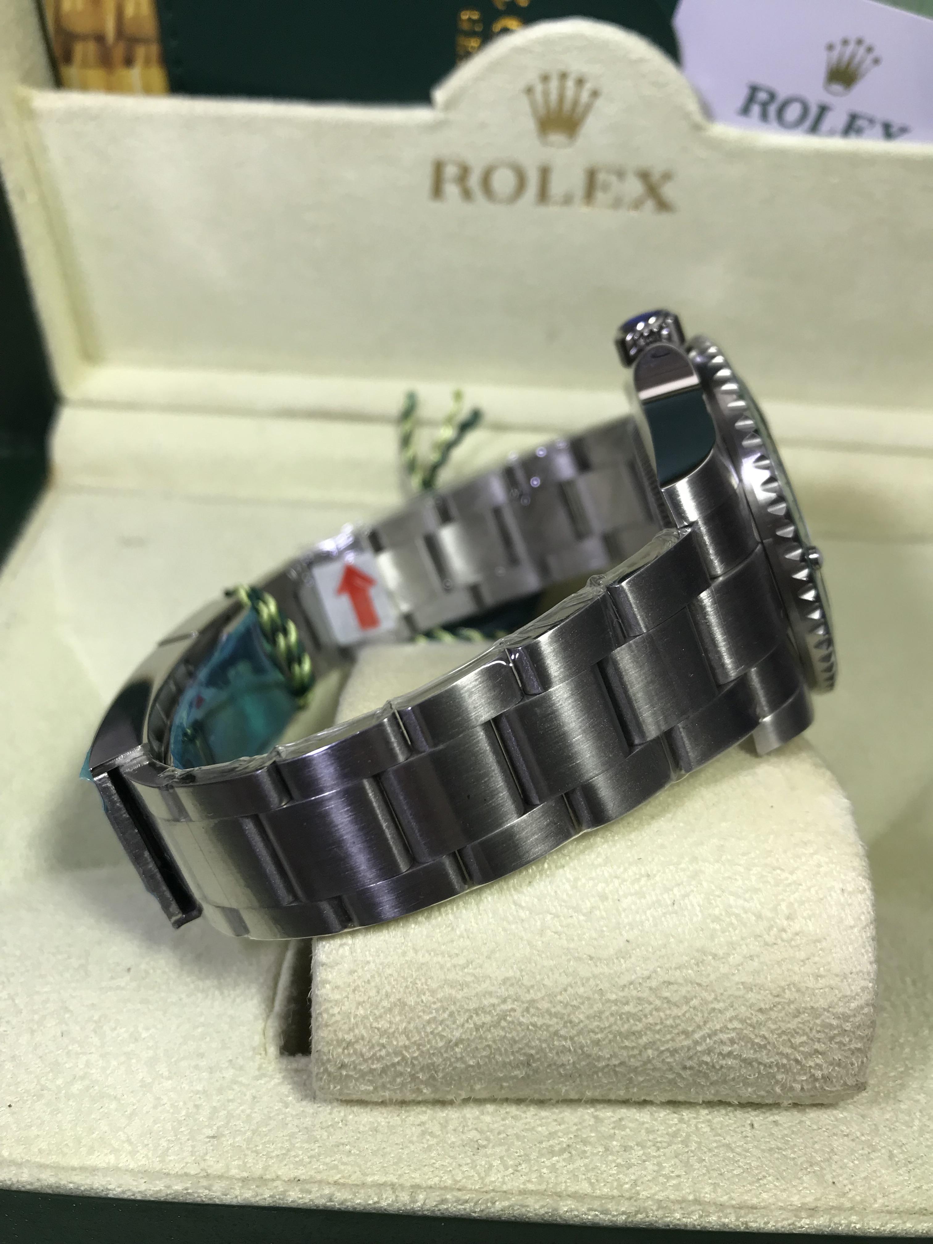 Rolex Submariner (Hulk) 5A