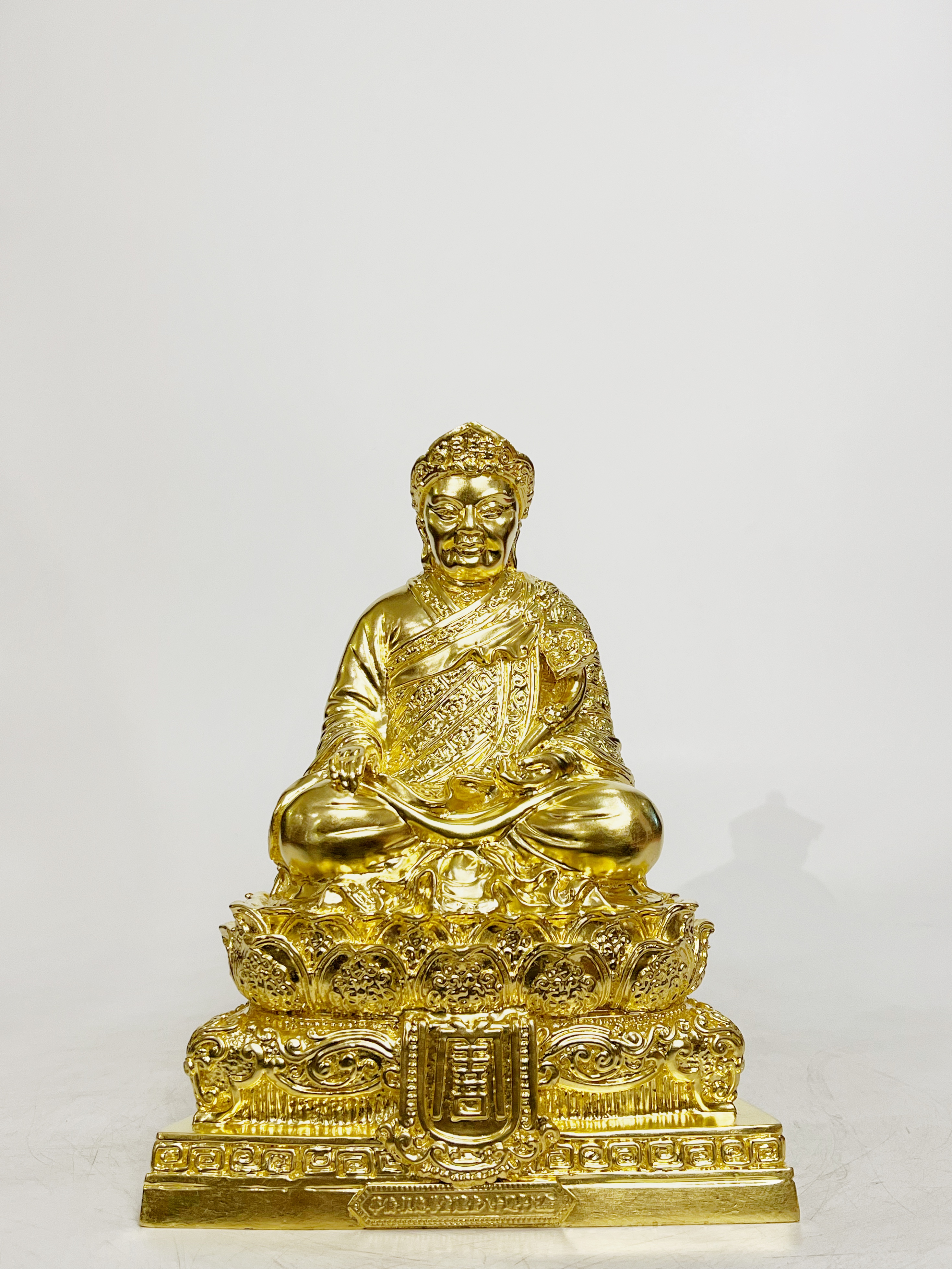 ตัวอย่างงานลงรักปิดทองคำเปลวเต็มองค์