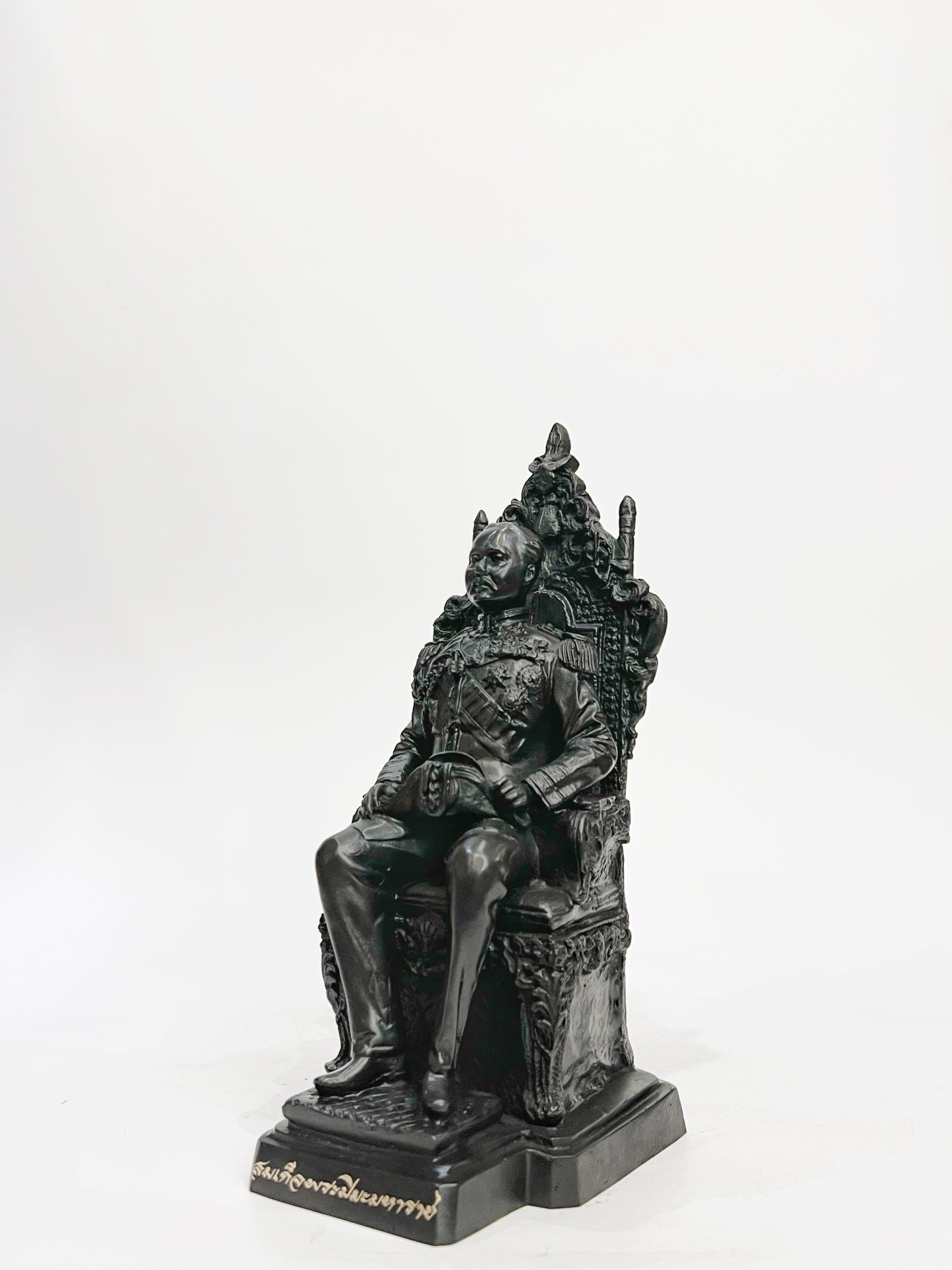 รัชกาลที่ 5 นั่งบัลลังก์ หน้าตัก 5 นิ้ว