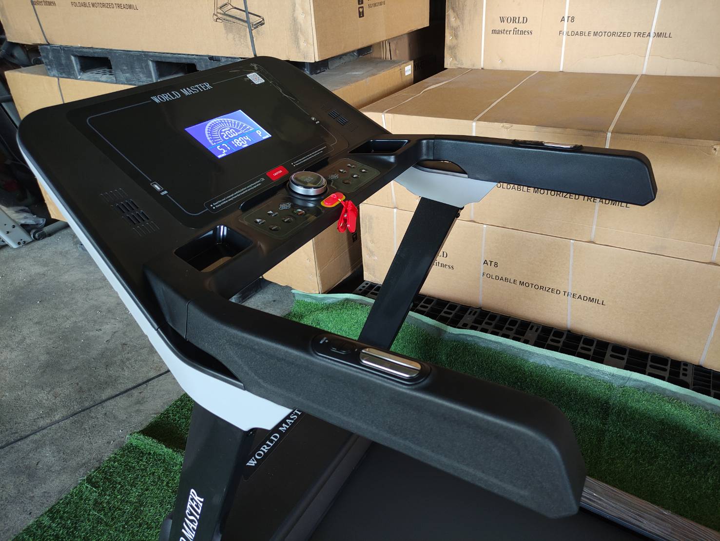 ลู่วิ่งไฟฟ้าWORLD MASTER รุ่น AT8 อเตอร์ 4.5แรงม้า เล่นAPP Zwift ได้