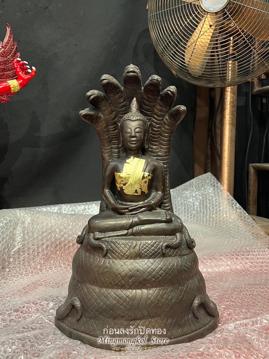 ตัวอย่างงานลงรักปิดทองคำเปลวเต็มองค์