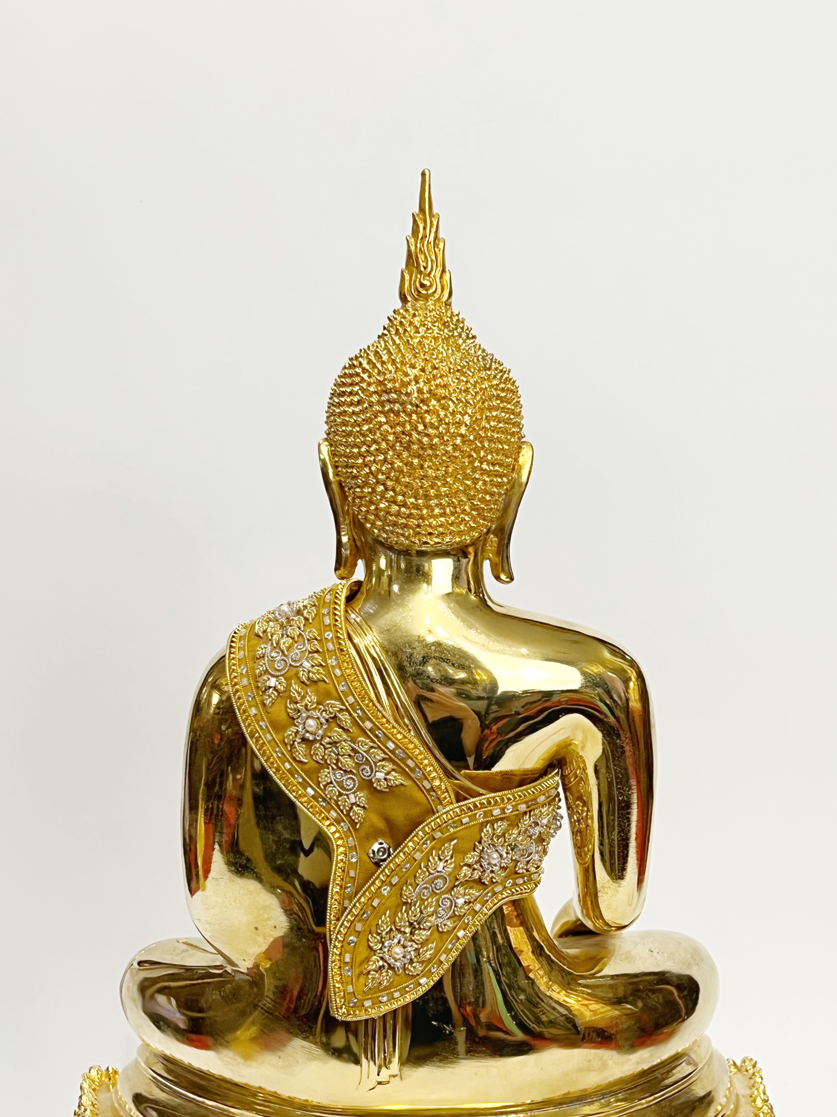 สังฆาฏิปักดิ้นทอง สำหรับพระพุทธรูปขนาดหน้าตัก 9 นิ้ว