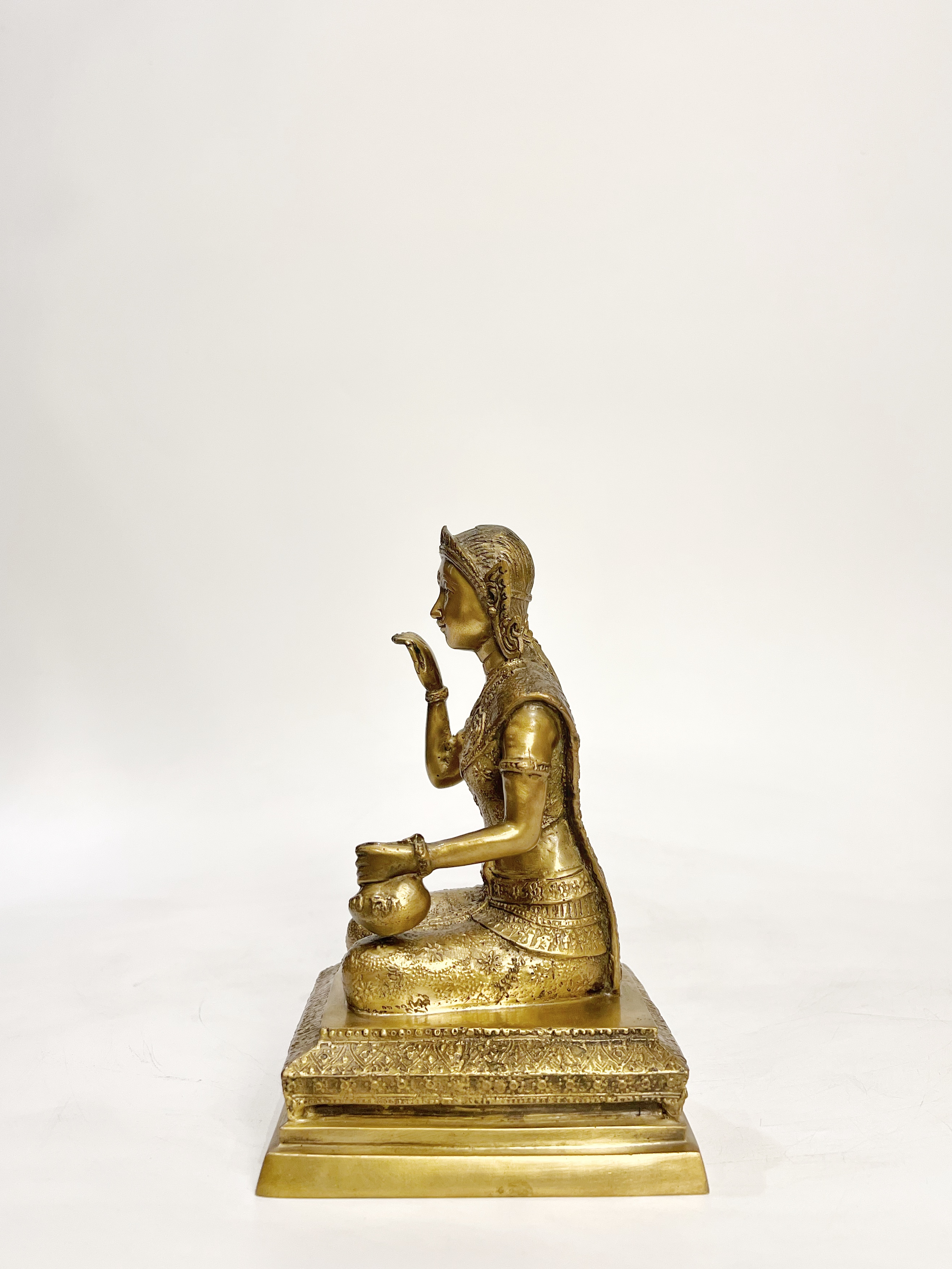 แม่นางกวัก หน้าตัก 5 นิ้ว