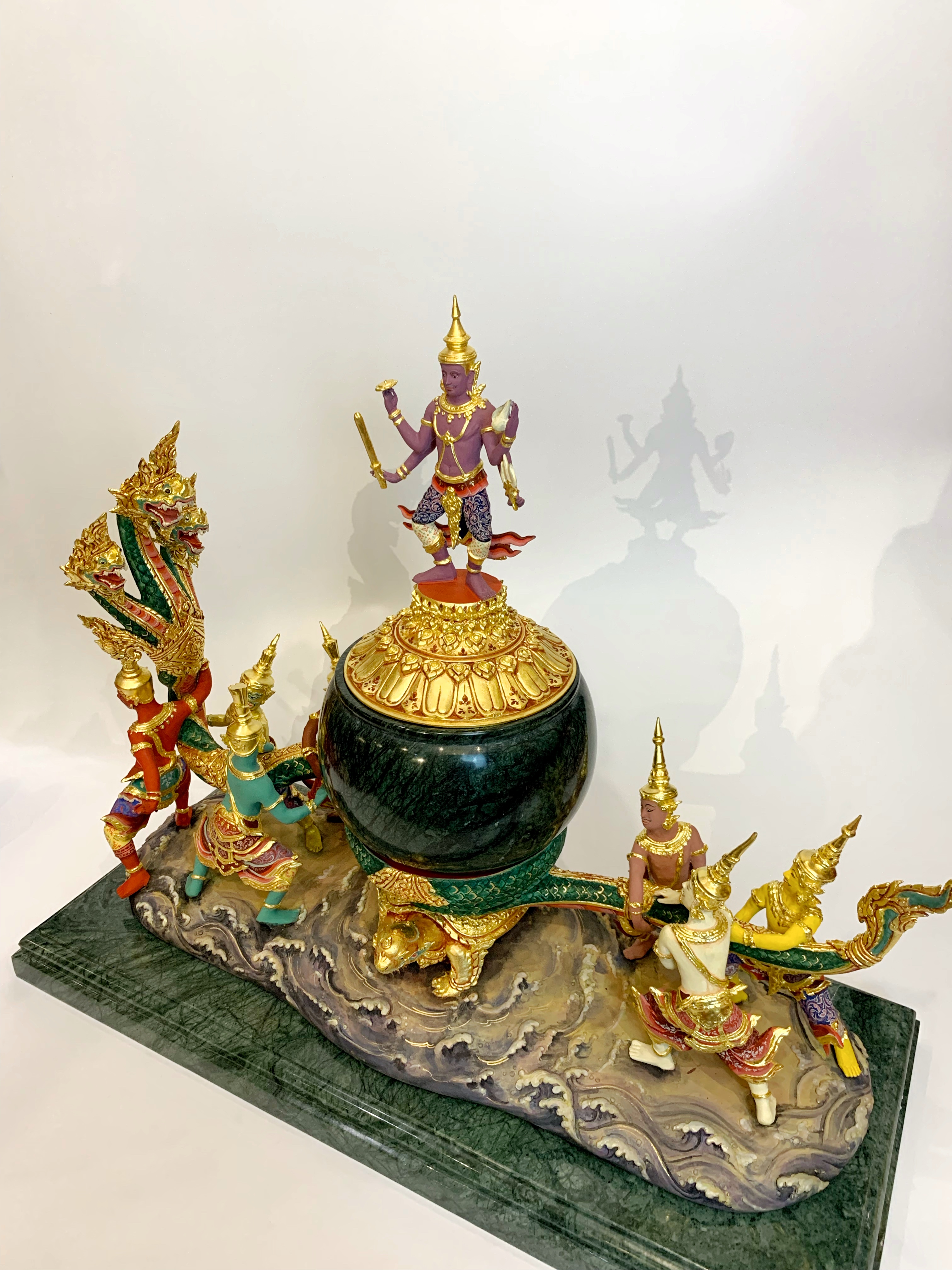 ครอบน้ำอมฤต พระนารายณ์กวนเกษียรสมุทร พร้อมฐานหินอ่อน