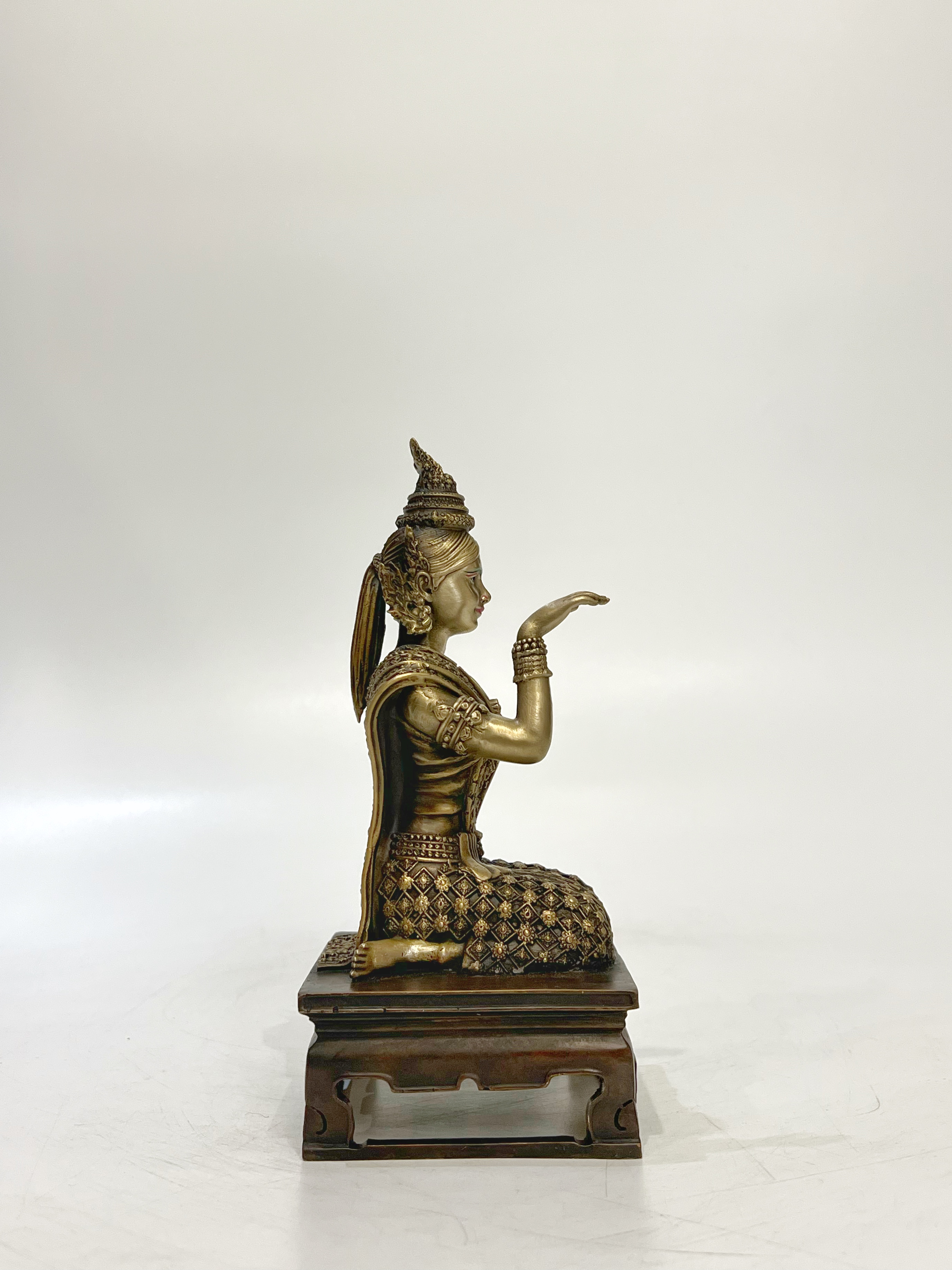 แม่นางกวัก หน้าตัก 5 นิ้ว