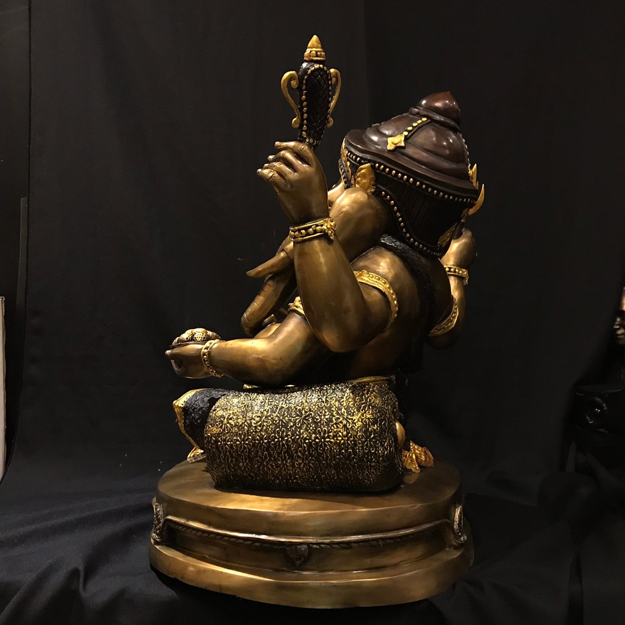 พระพิฆเนศ ปางเสวยสุข หน้าตัก 18 นิ้ว