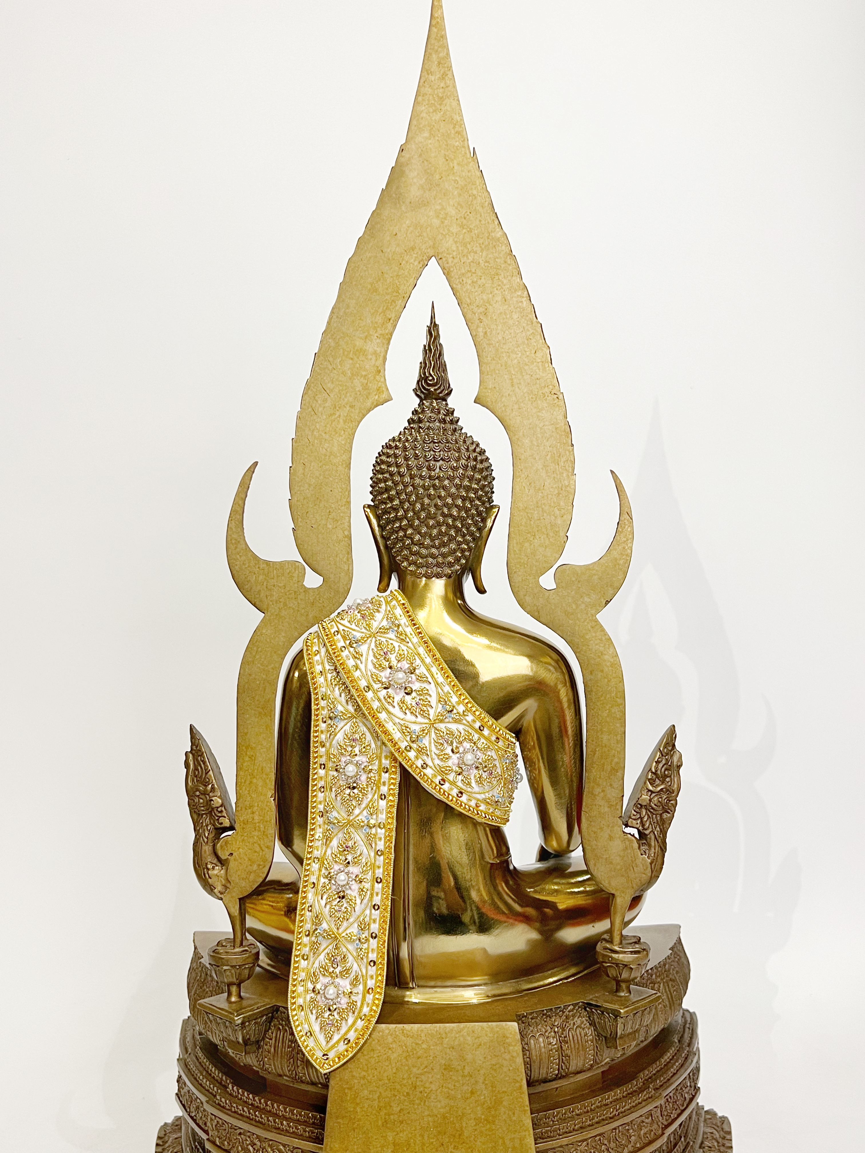 สังฆาฏิปักดิ้นทอง สำหรับพระพุทธรูปขนาดหน้าตัก 9 นิ้ว