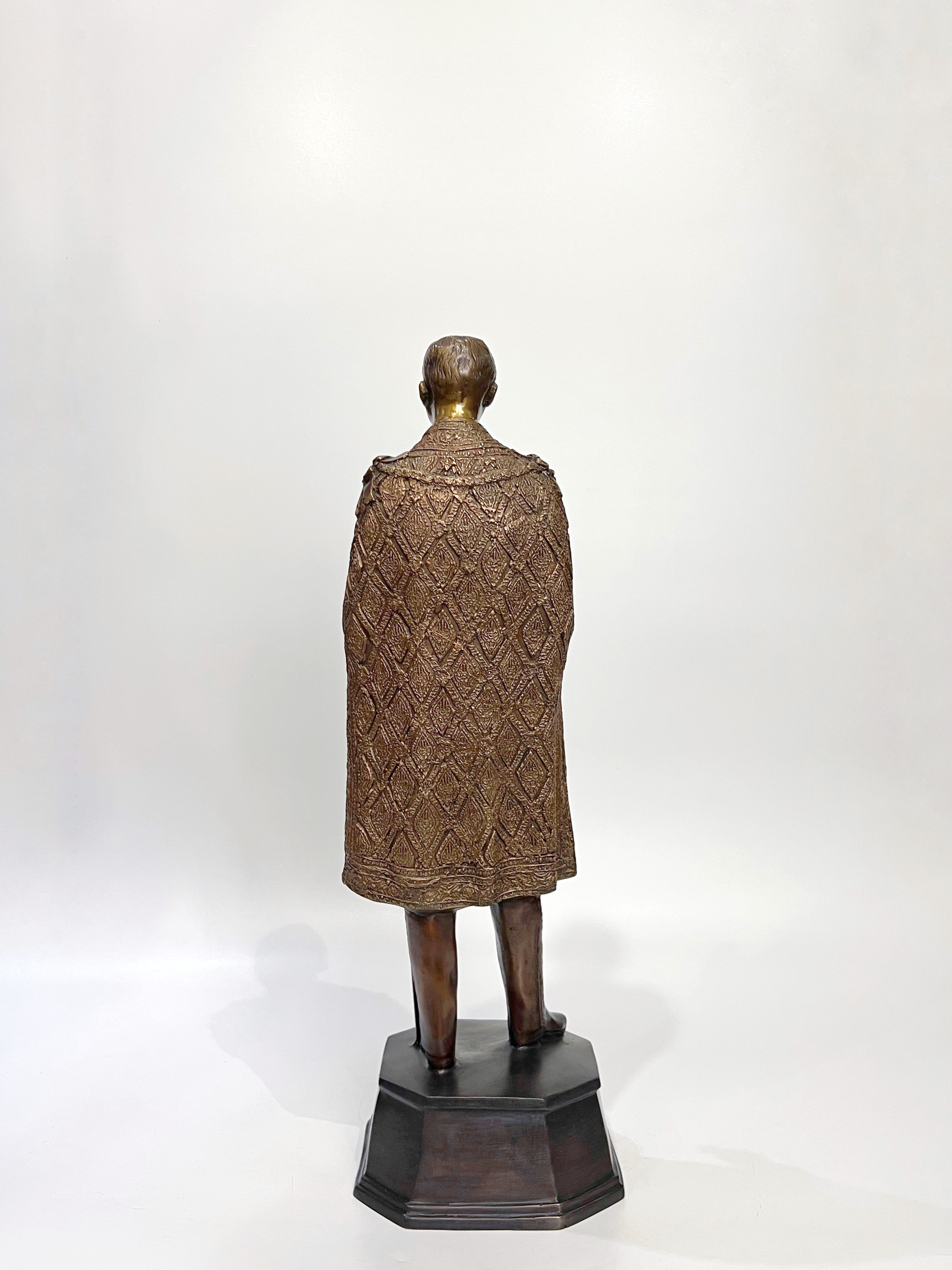 ประติมากรรมชุด 9 รัชกาล หน้าตัก 9 นิ้ว