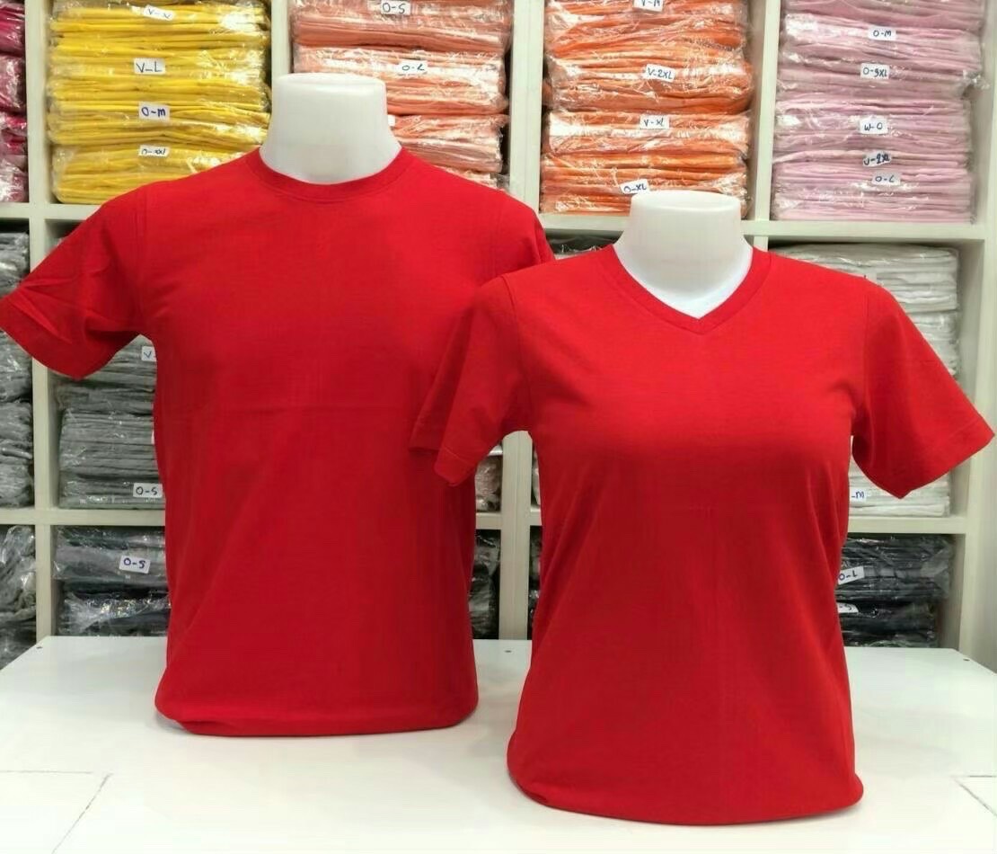 เสื้อยืดคอกลมคอวีสีแดง