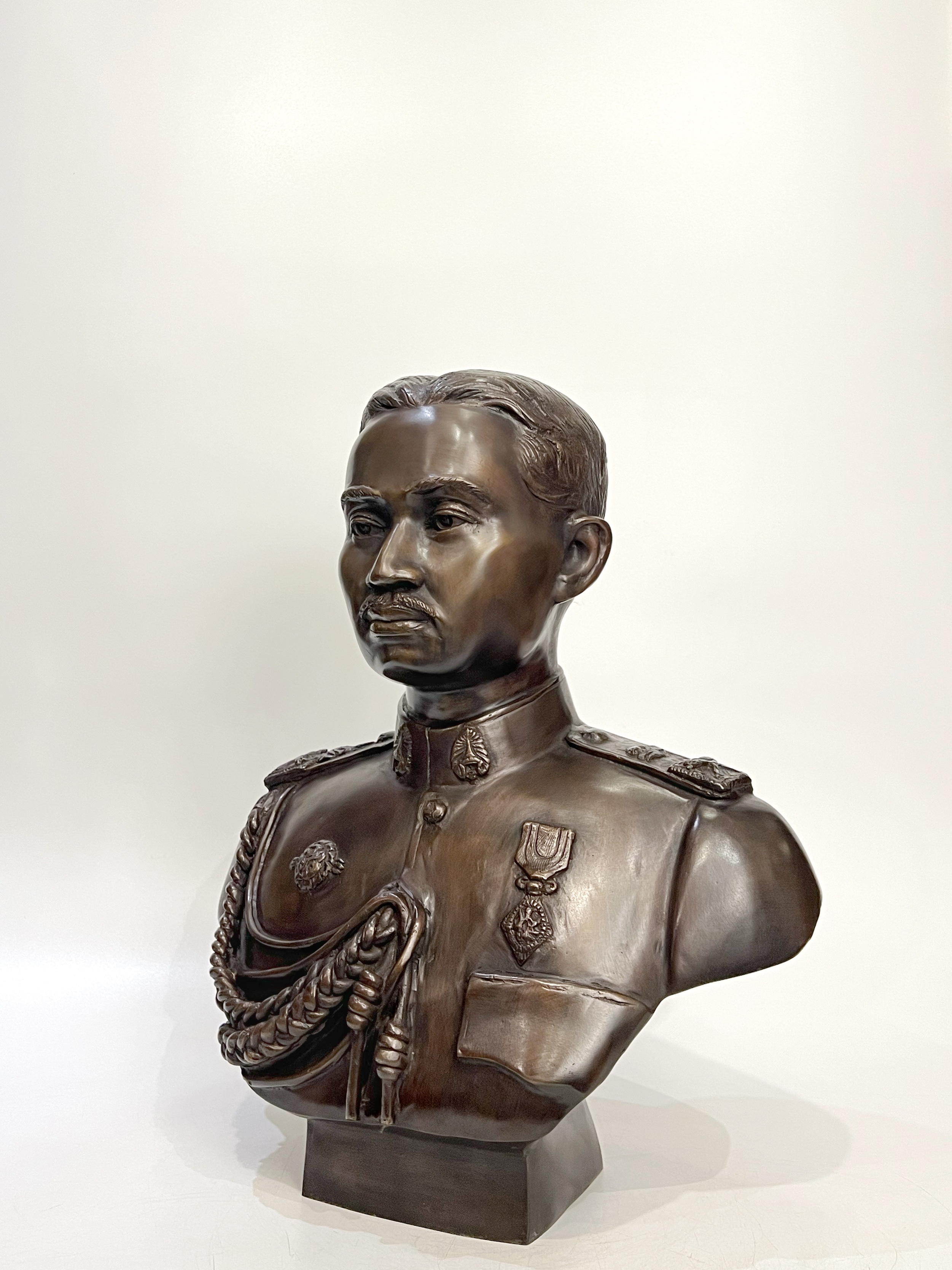 รัชกาลที่ 7 ครึ่งพระองค์