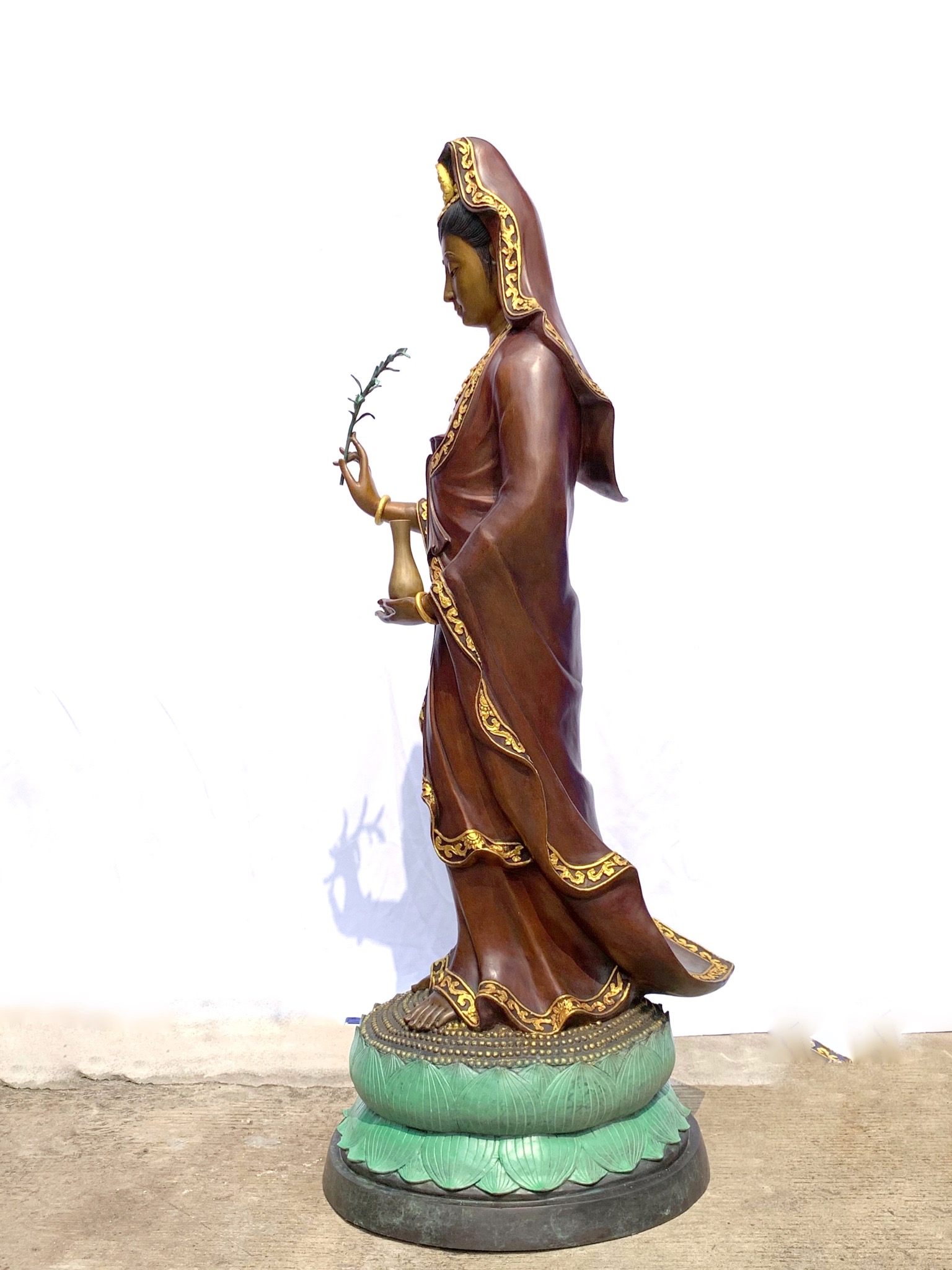 พระโพธิสัตว์กวมอิม สูง 149 cm