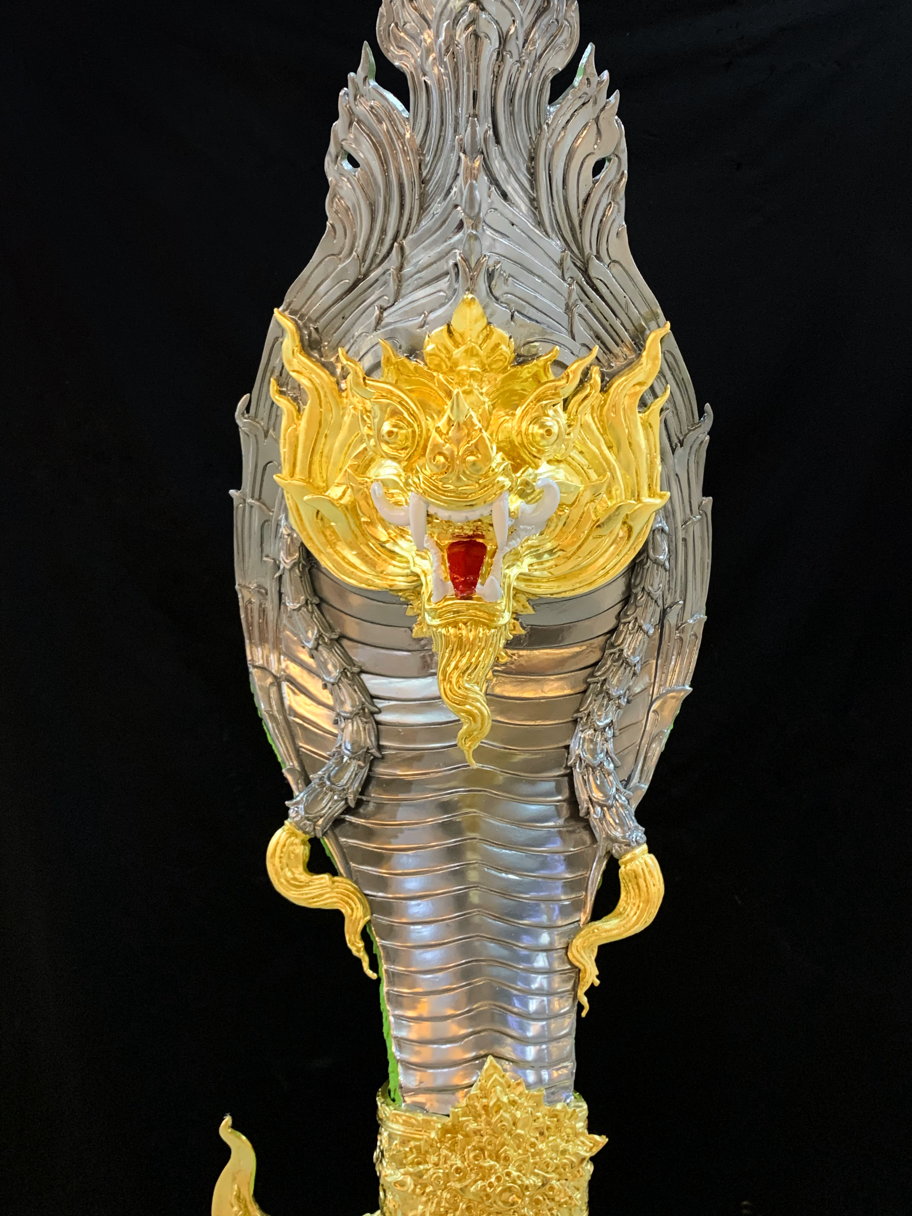 พญานาค สูง 149 cm.