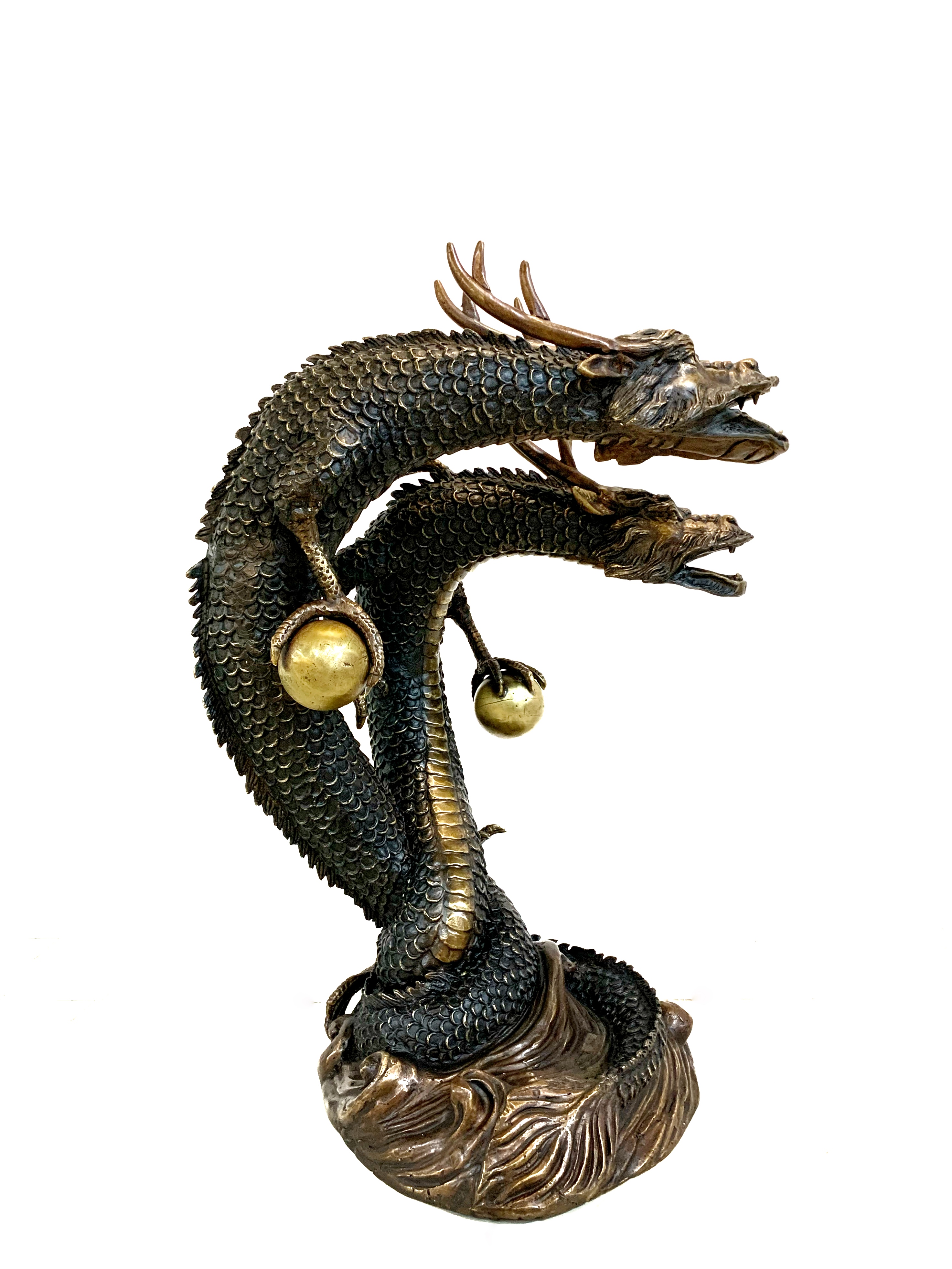 มังกรคู่ ล่อแก้ว