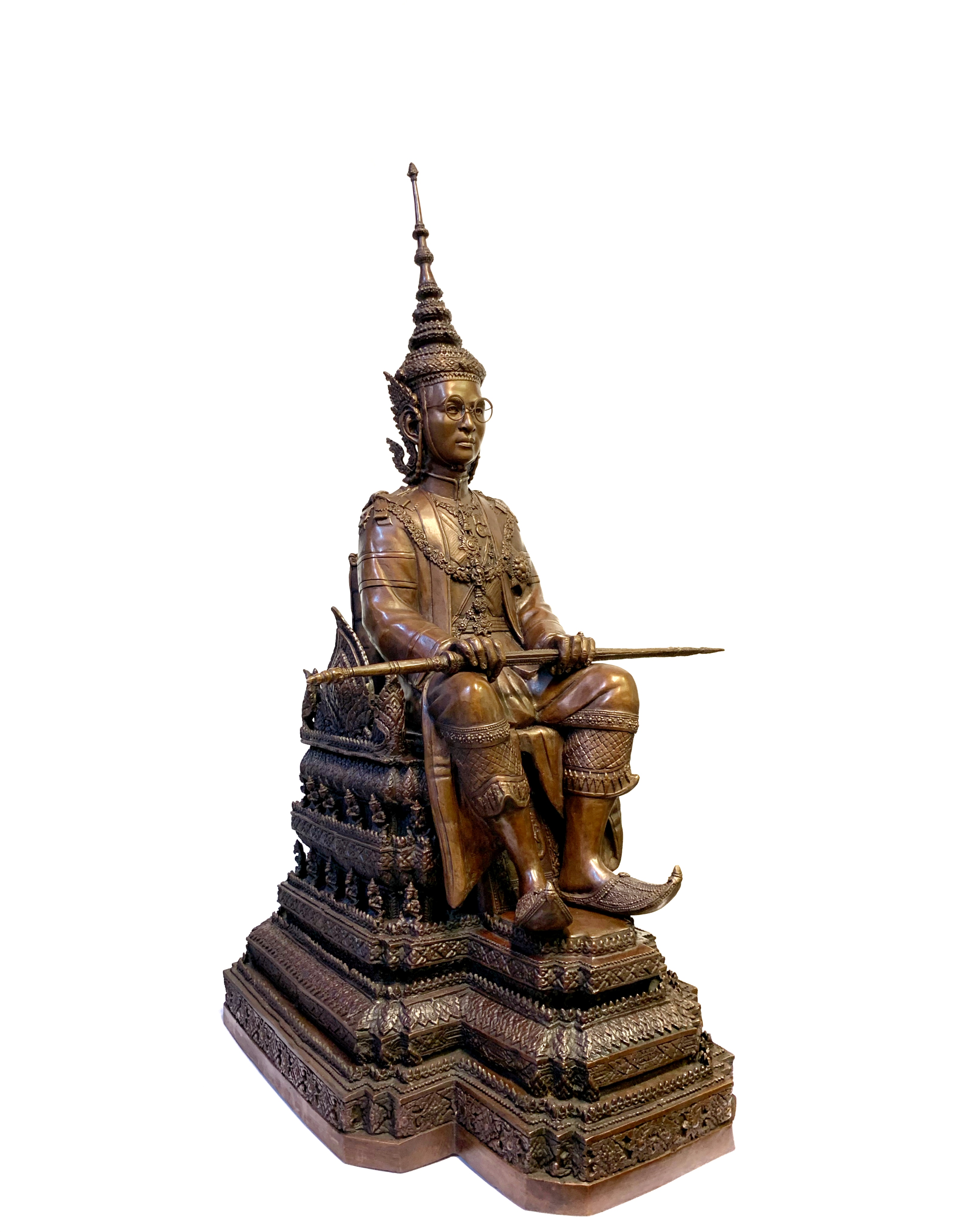 รัชกาลที่ 9 นั่งบัลลังก์ หน้าตัก 16 นิ้ว