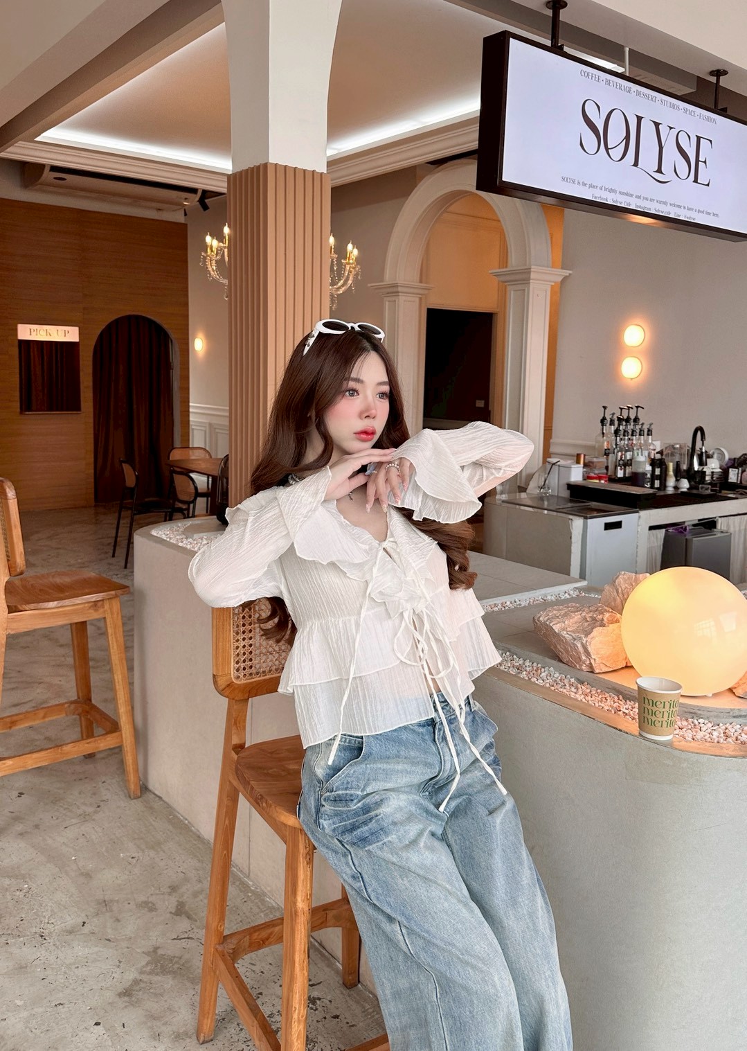 Bershka l top เสื้อระบายทรงสวย แขนยาว ผูกด้านหน้า sheeny