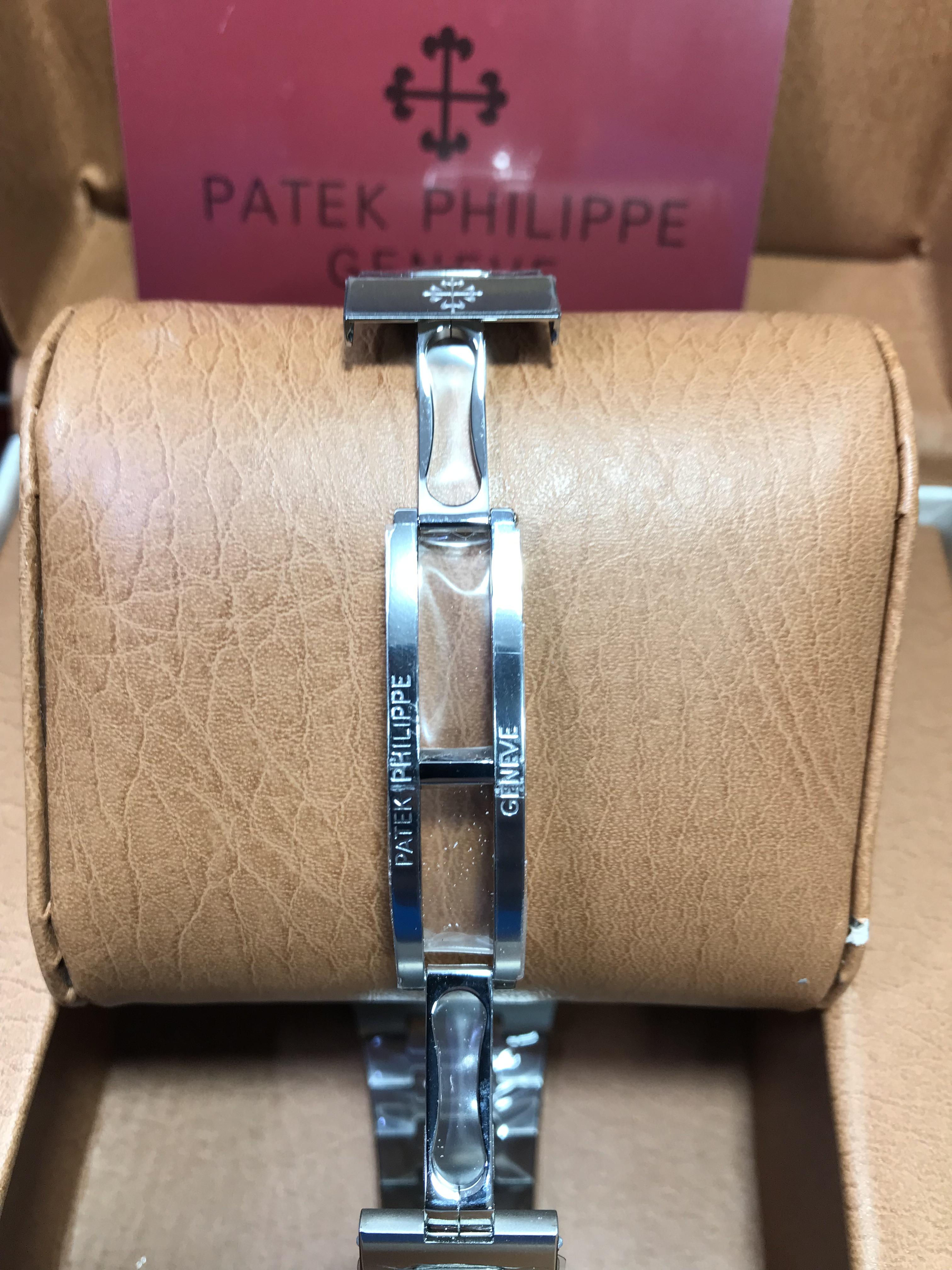 ⚽ Patek Philippe Nautilus 5726/1A-001 (Swiss)