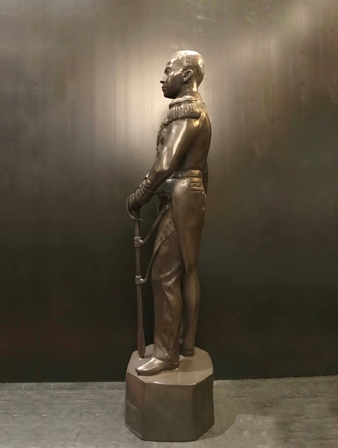 เสด็จเตี่ยกรมหลวงชุมพร หน้าตัก 16 นิ้ว