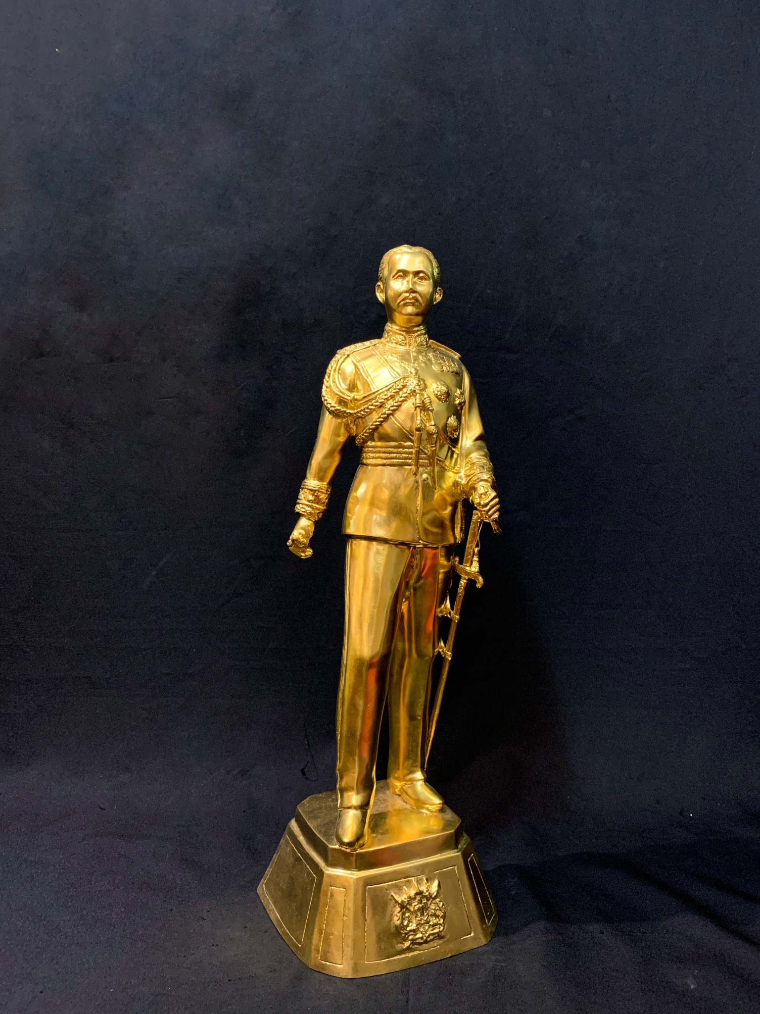 รัชกาลที่ 5 หน้าตัก 12 นิ้ว