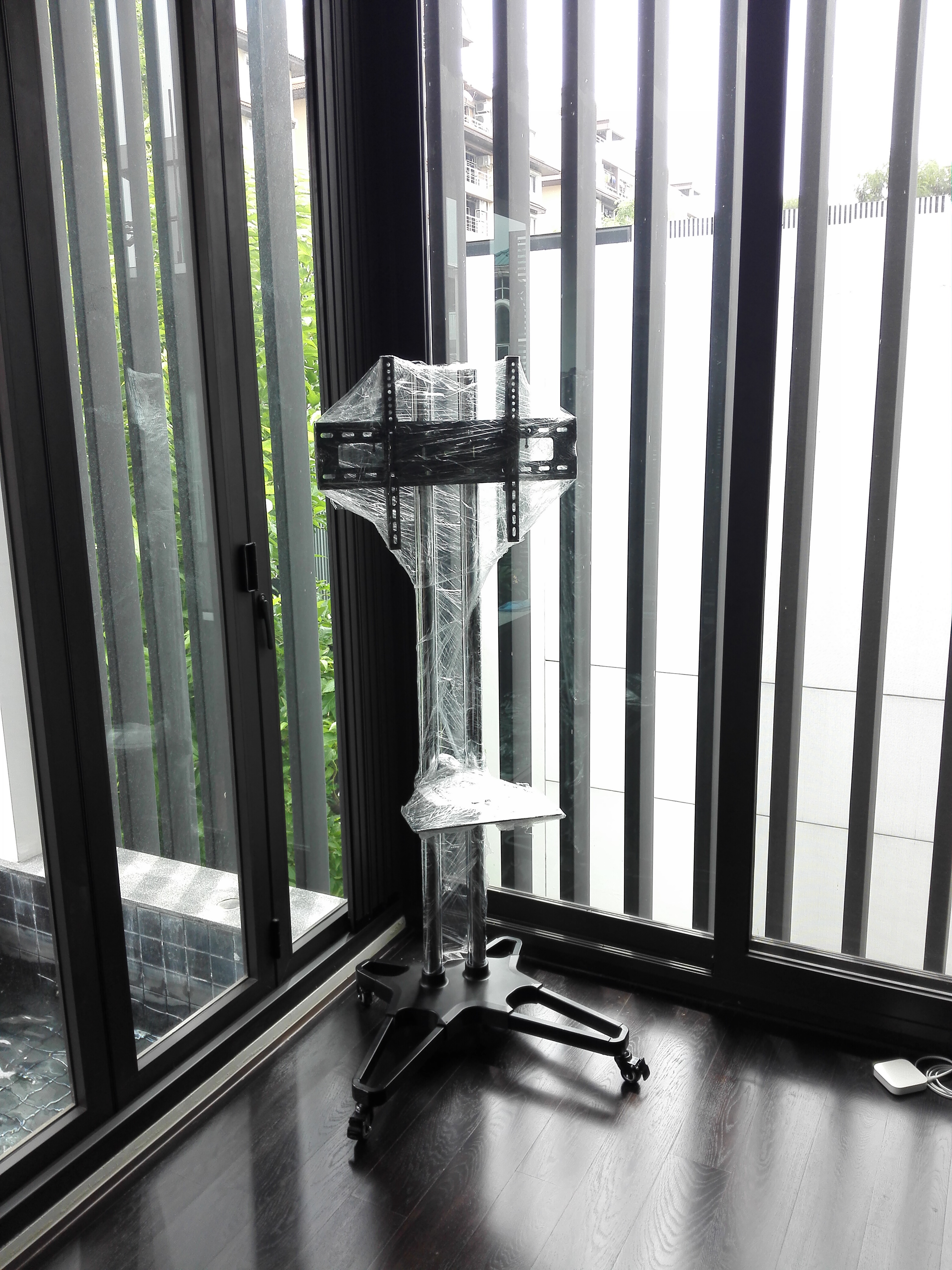 JMTVSTAND SM7000 ขาตั้งพื้นทีวีล้อเลื่อน(TV Stand)วัสดุเหล็ก+สแตนเลสแข็งแรง ปรับความสูง/ต่ำ ก้ม-เงยได้ 32"-70"นิ้ว{รับประกัน 3ปี}0964746498