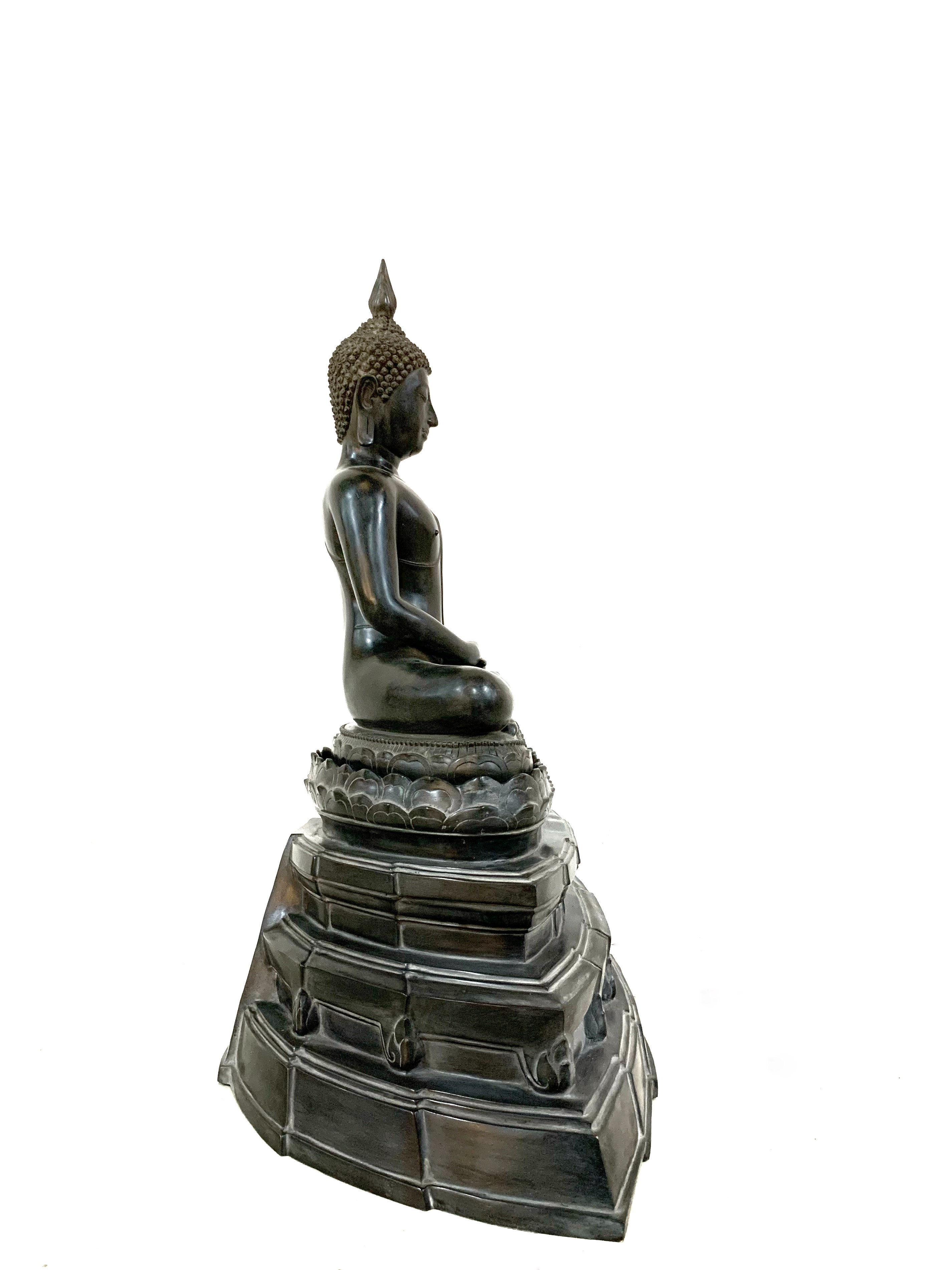 พระพุทธสิหิงค์ หน้าตัก 16 นิ้ว