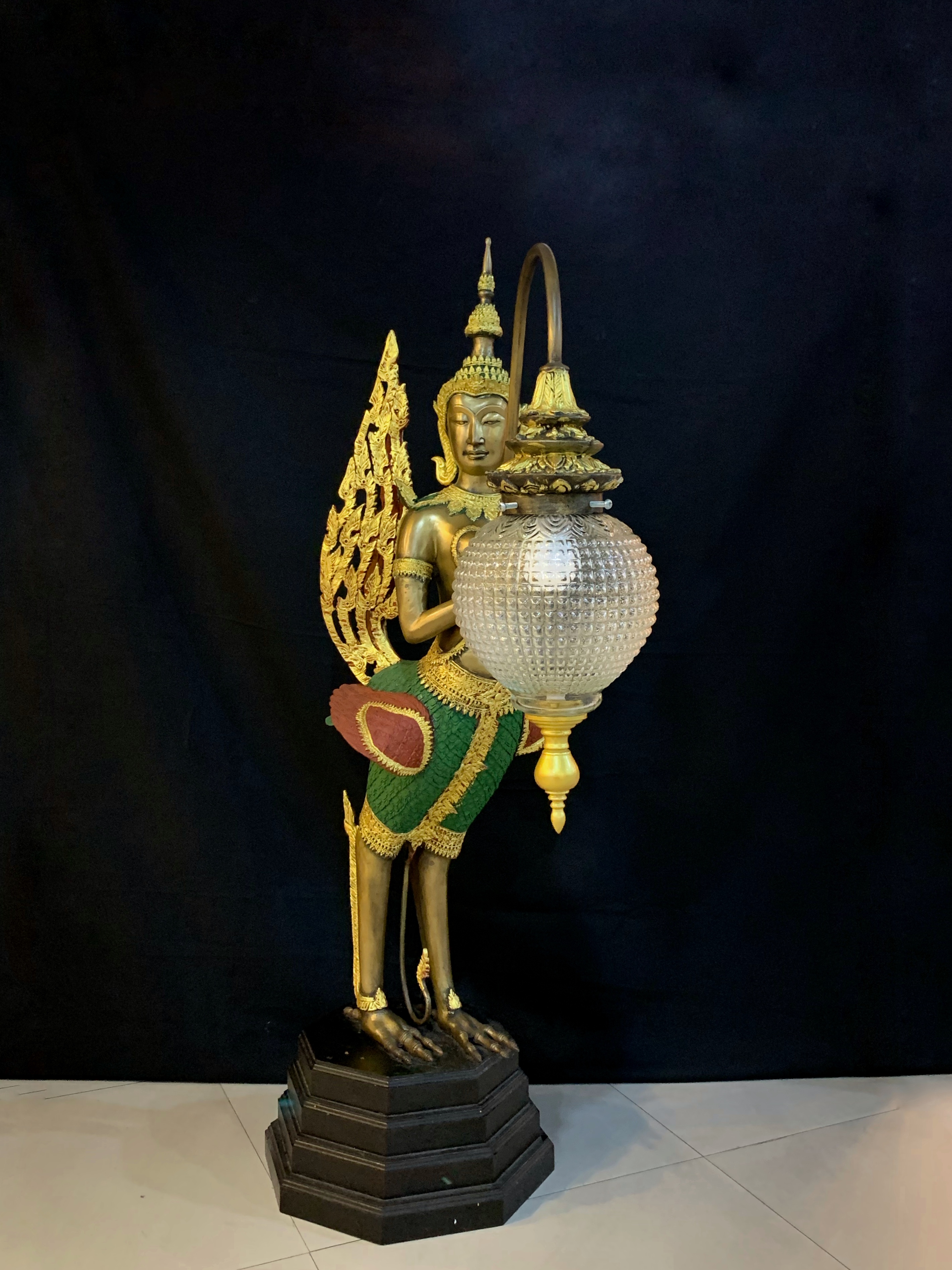 กินรีถือโคมไฟ (คู่)