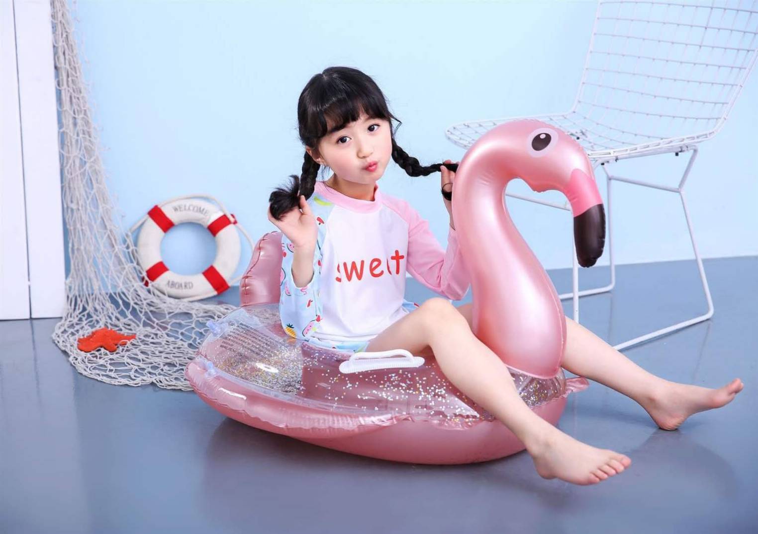 ห่วงยางฟลามิงโก้ กลิตเตอร์ สำหรับเด็ก 6 เดือน-6 ปี Inflatable Baby Flamingo 6 months-6 years Pool Float
