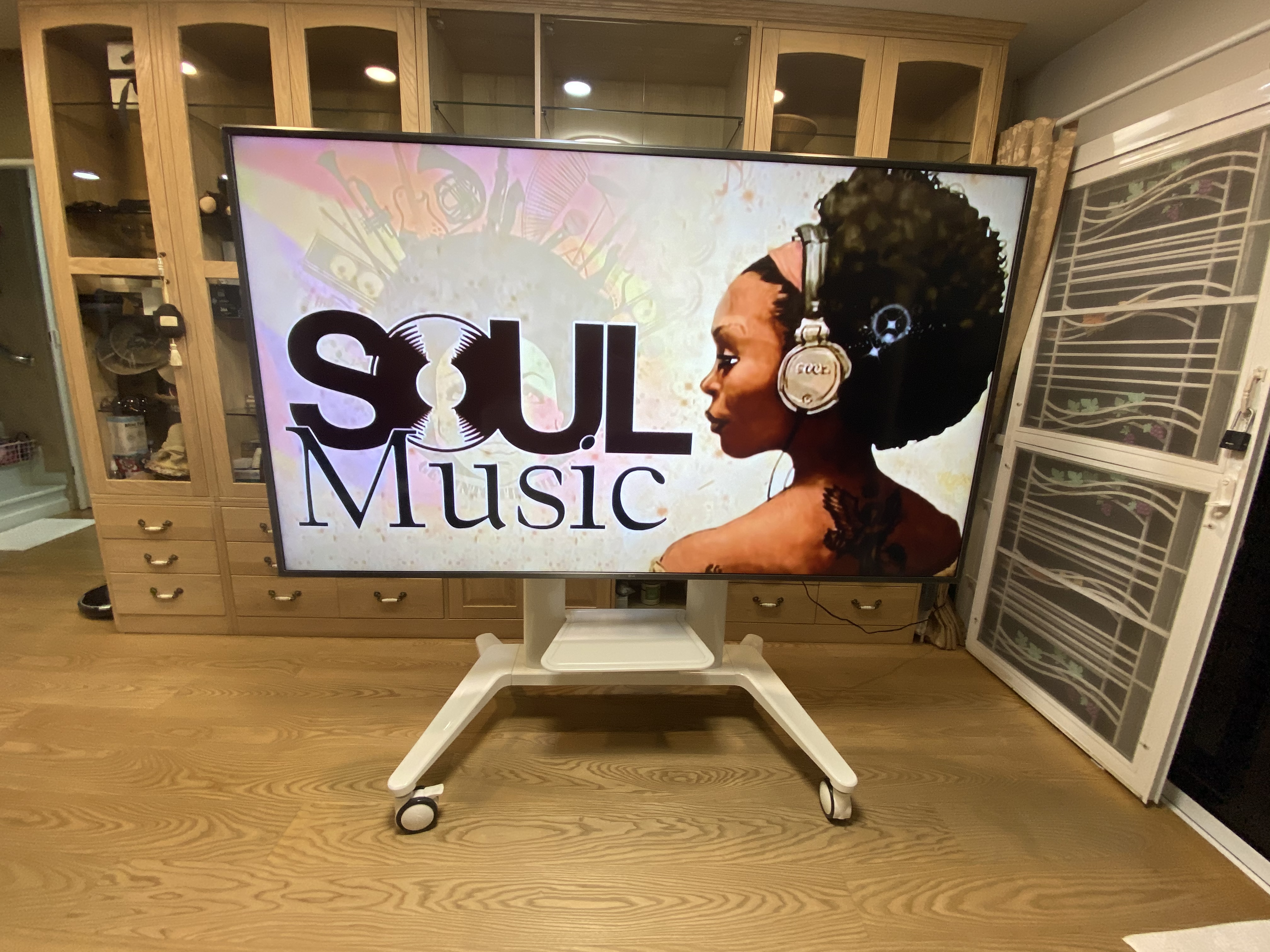 JMTVSTAND MT-F9400 ขาตั้งพื้นทีวีมีล้อเลื่อนTV Stand วัสดุ Aluminium อลูมิเนียม{สีขาว} แข็งแรง สวยหรู ทรงทันสมัย รองรับทีวี 70"-120"นิ้ว{รับประกัน 3 ปี}0964746498