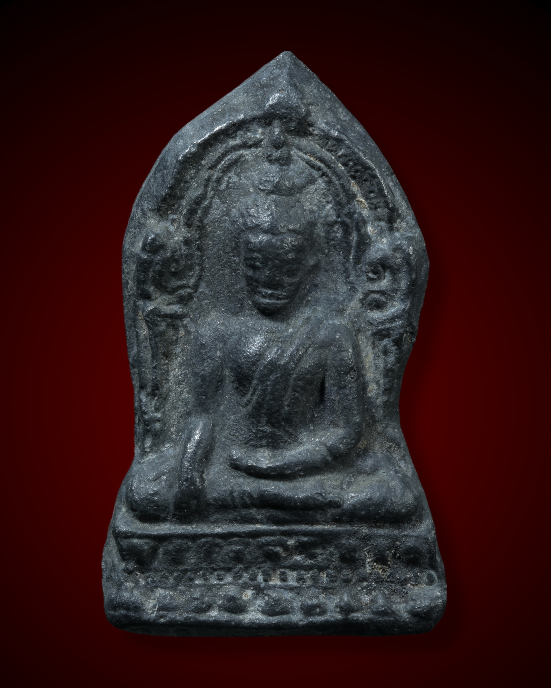 พระพุทธชินราชใบเสมา พิมพ์ฐานเตี้ย เนื้อชินเงิน