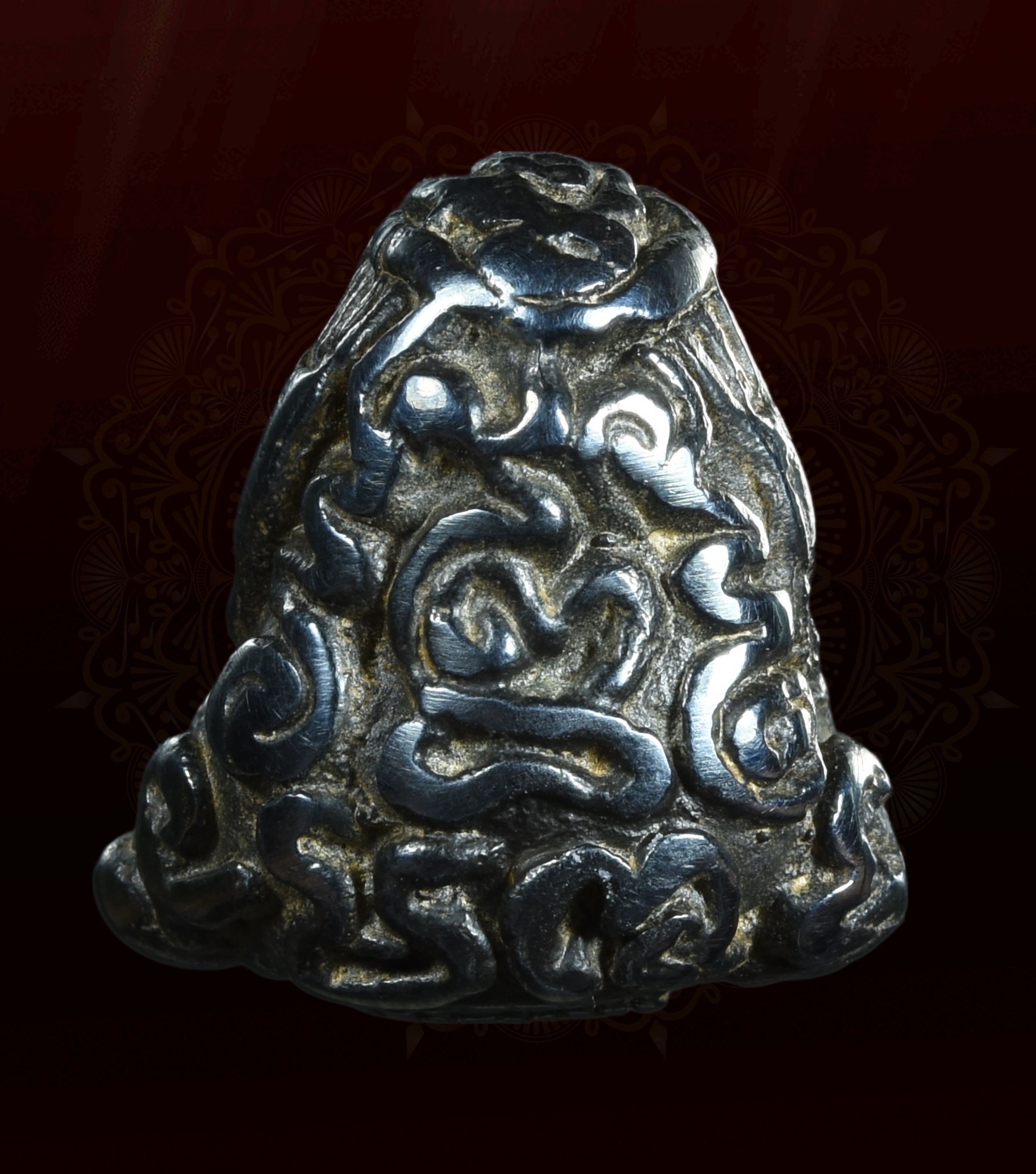 พระปิดตาหลังยันต์ยุ่ง เนื้อเมฆพัตร