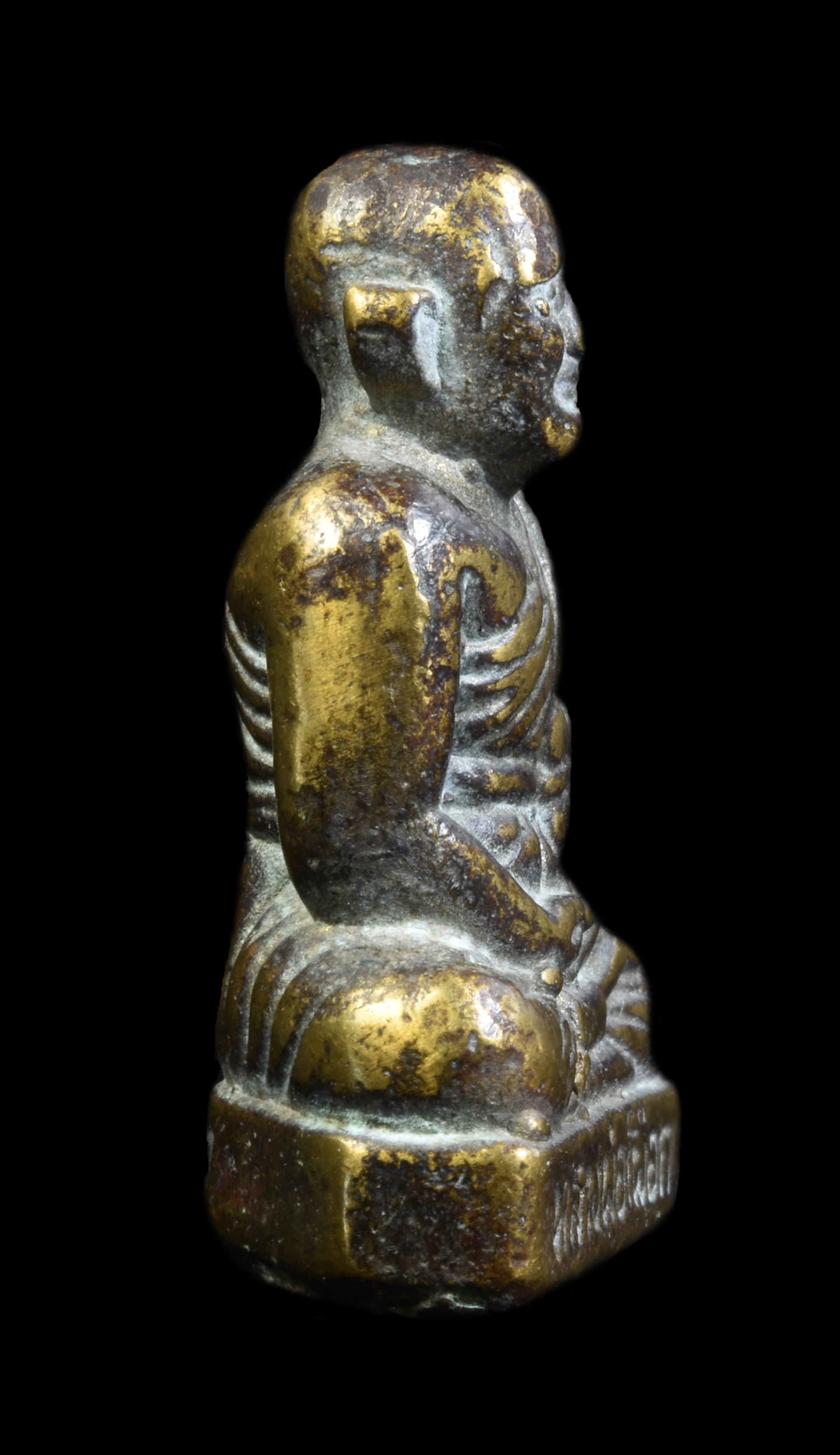 รูปหล่อหลวงพ่อเผือก