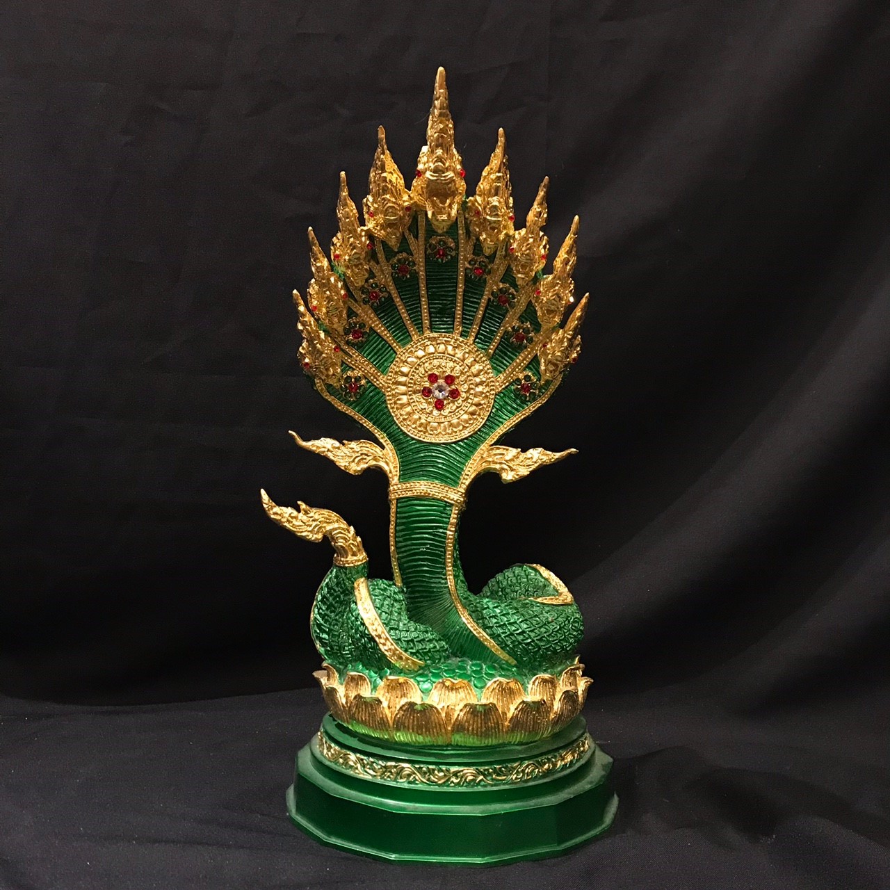 พญานาค 9 เศียร