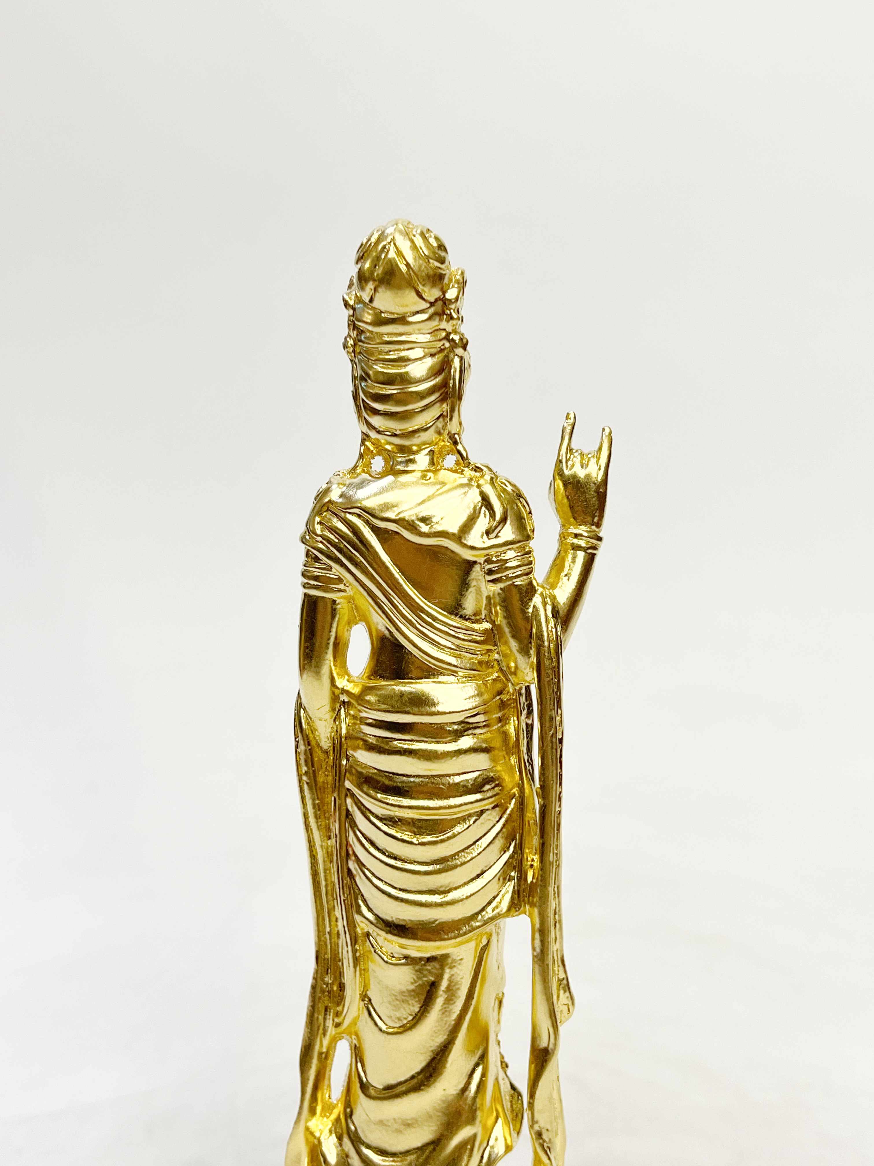 ตัวอย่างงานลงรักปิดทองคำเปลวเต็มองค์