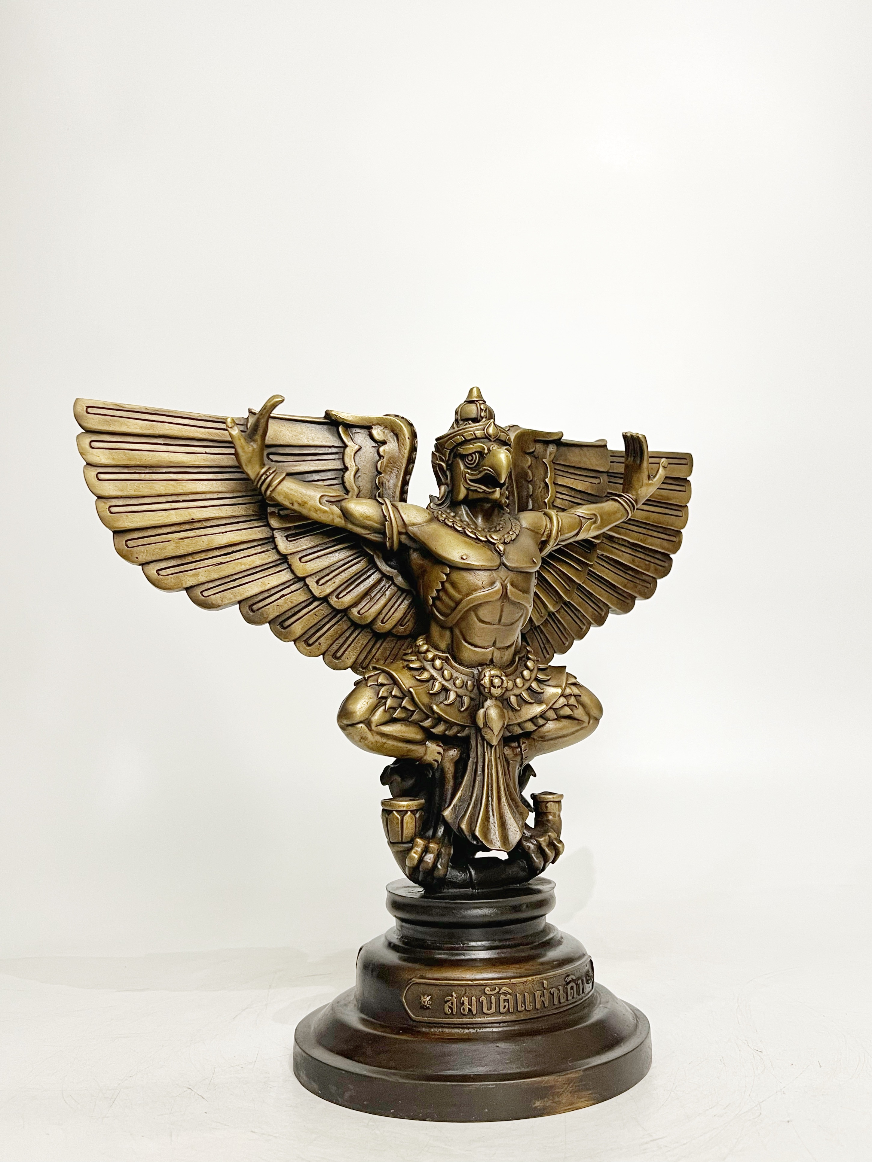 พญาครุฑ สมบัติแผ่นดิน สูง 12 นิ้ว (หมายเลข 254)