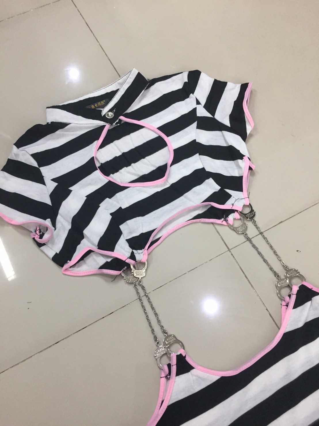 ชุดนักโทษ ชุดPriston ชุดนักโทษสาว ชุดคอสเพลย์