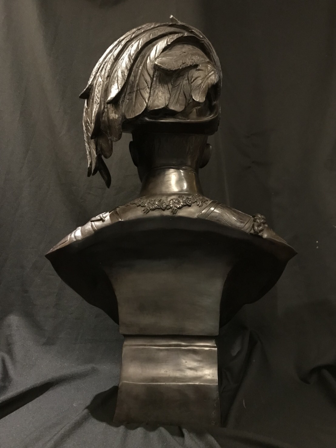 รัชกาลที่ 6 ครึ่งพระองค์ (ขนาดเท่าครึ่ง)