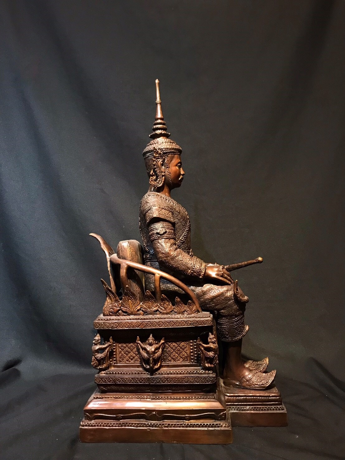 รัชกาลที่ 5 นั่งบัลลังก์ หน้าตัก 14 นิ้ว