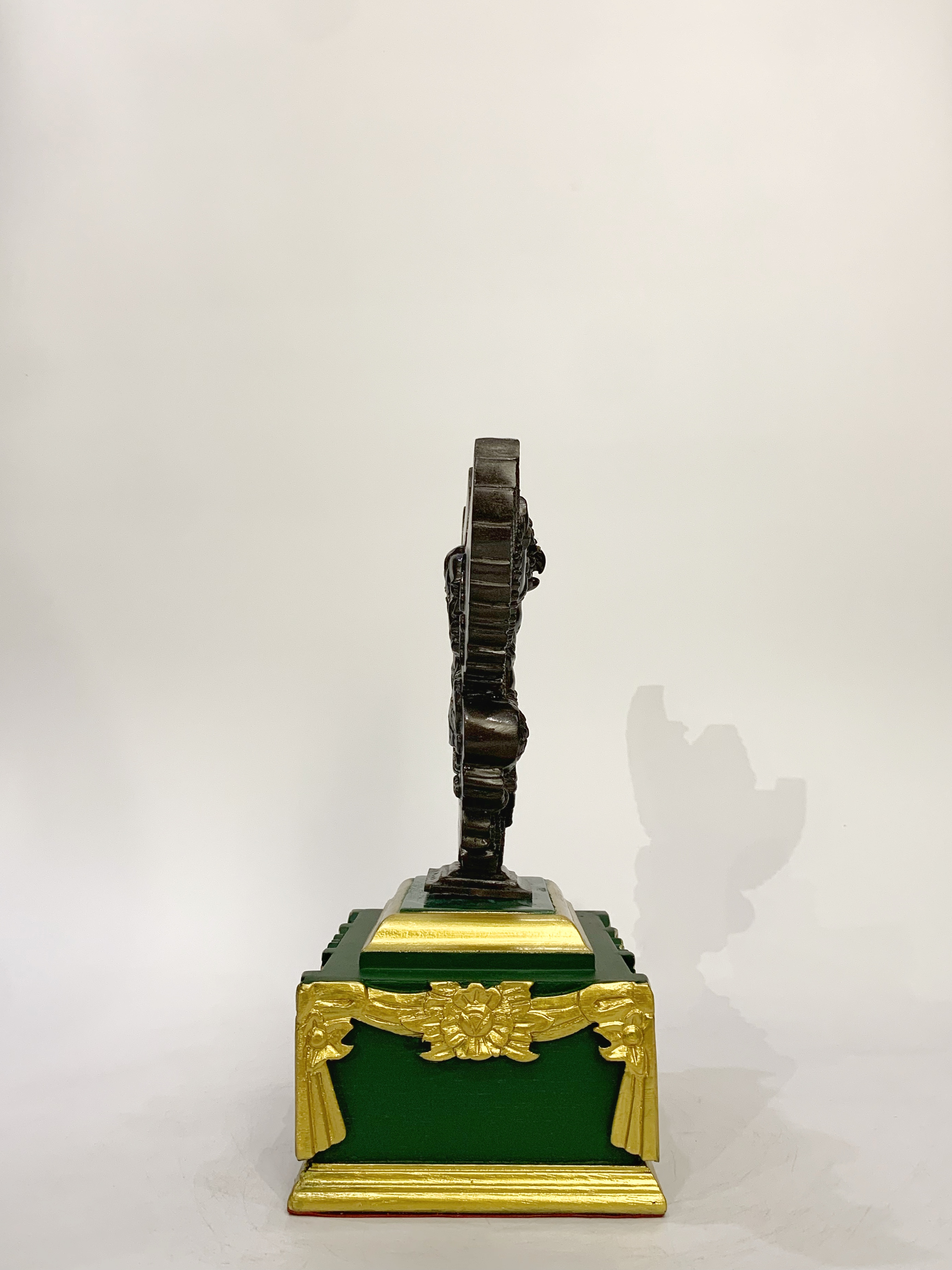 พญาครุฑองค์บูชา รุ่น เปิดขุมทรัพย์