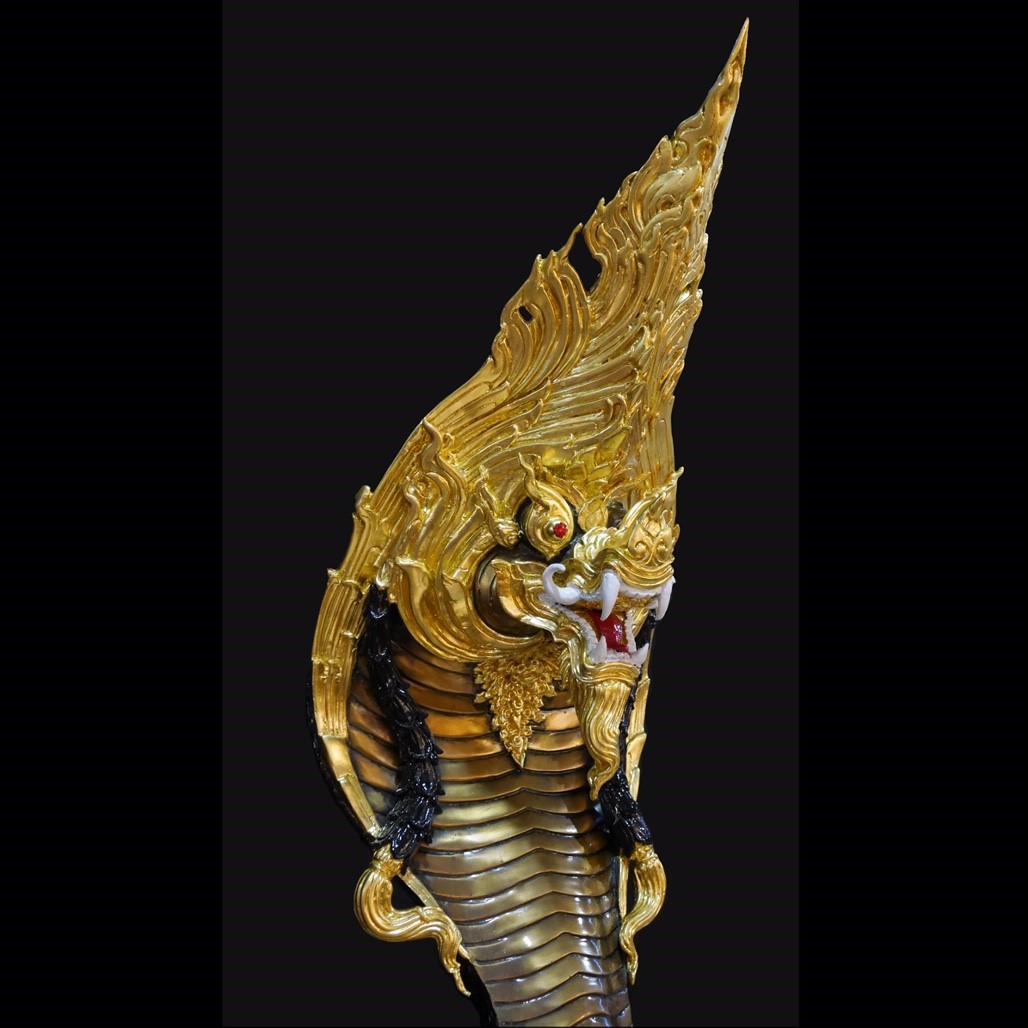 พญานาค สูง 159 cm.