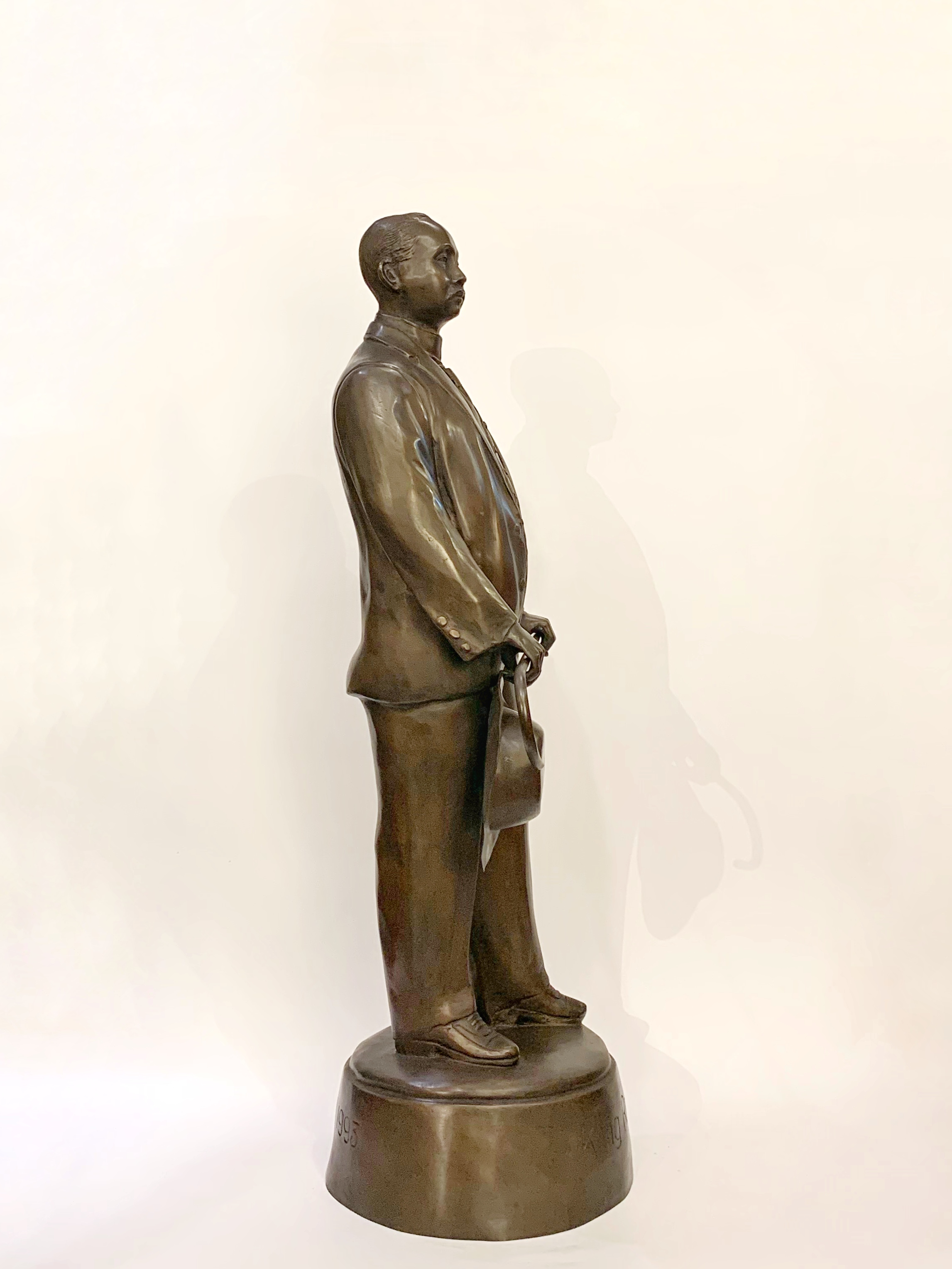 รัชกาลที่ 5 ประพาสยุโรป หน้าตัก 16 นิ้ว