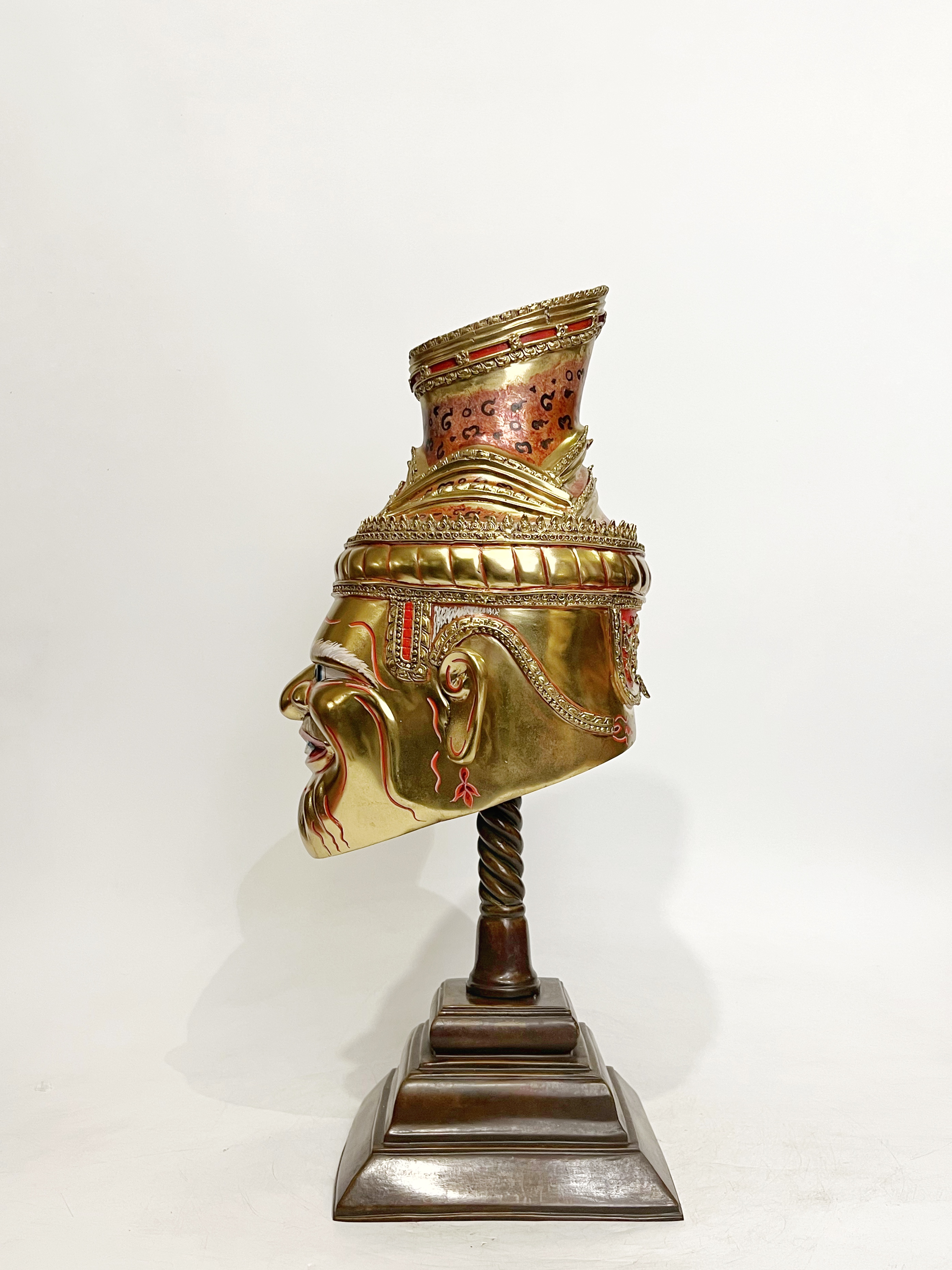 เศียรพ่อแก่ ขนาดใหญ่