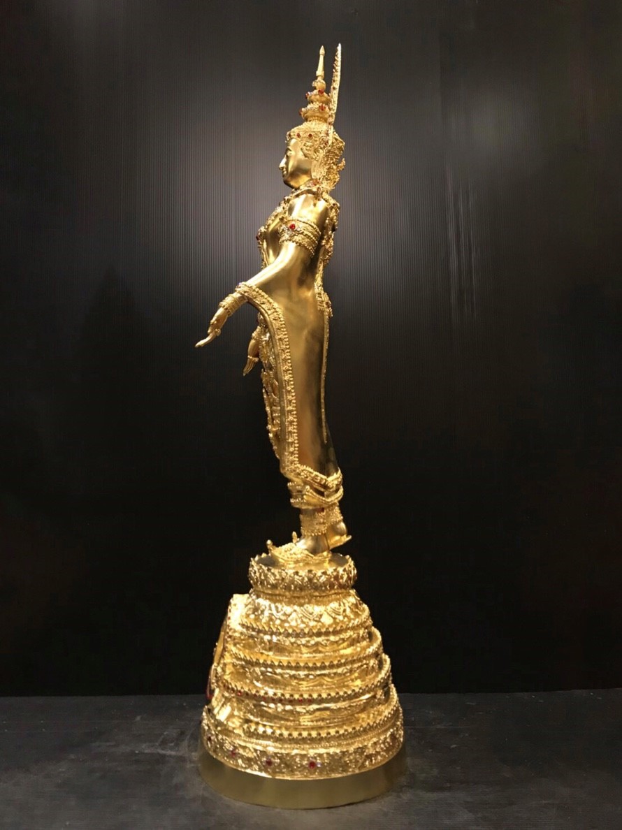 พระพุทธมหาจักรพรรดิ ปางเปิดโลก สูง 32 นิ้ว