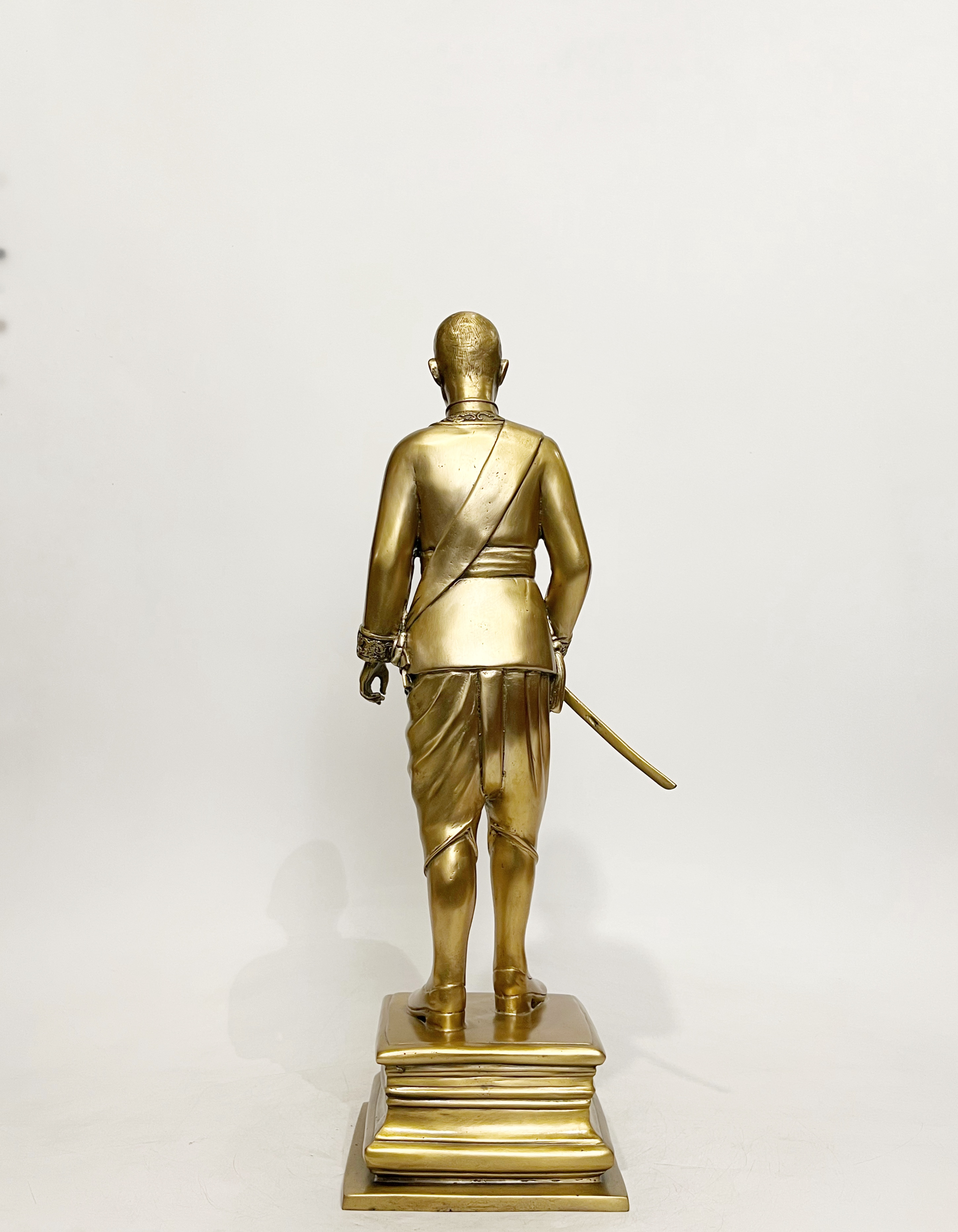 รัชกาลที่ 4 หน้าตัก 9 นิ้ว