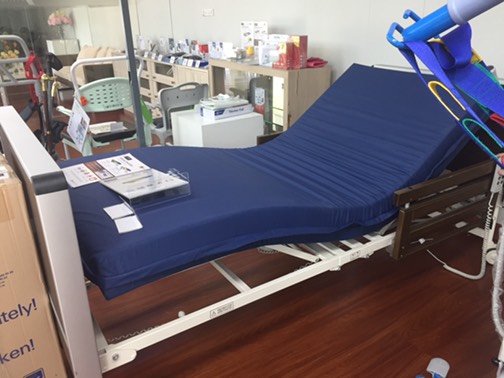 ที่นอนโฟมป้องกันแผลกดทับ แบรนด์ Funke Medical รุ่น Hyper Foam 2 ที่นอนโฟมพิเศษ 3 ชั้น ของแท้ รับประกันชั้นโฟมศูนย์ไทย 5 ปี แบรนด์จากประเทศเยอรมัน รุ่น TOP + แถมฟรี ตลับใส่เม็ดยา (Best Seller)